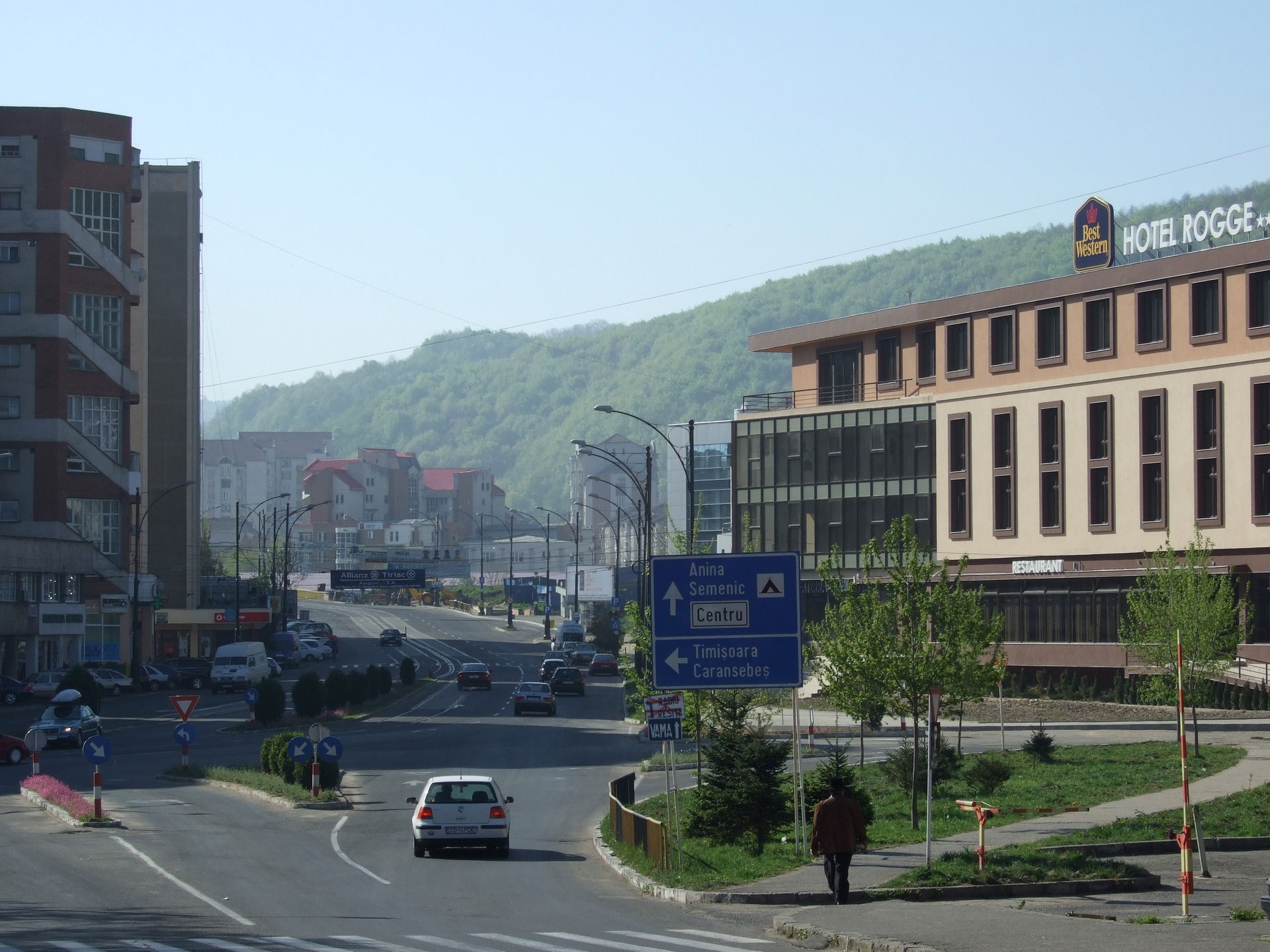 Boulevard Crossing between "Spitalului" street, "Revoluţia din …