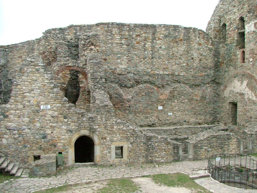 Neamţ Citadel, Târgu Neamţ, Romania.mw-parser-output .monument-…