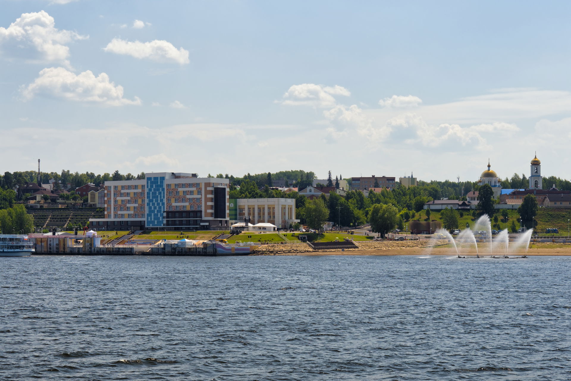 Nizhnekamsk. Kama River