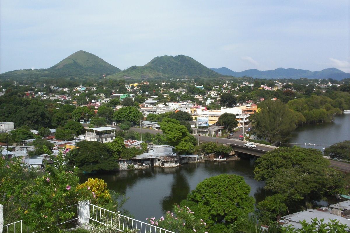 Vista de la ciudad de Catemaco desde la Villa del Carmen