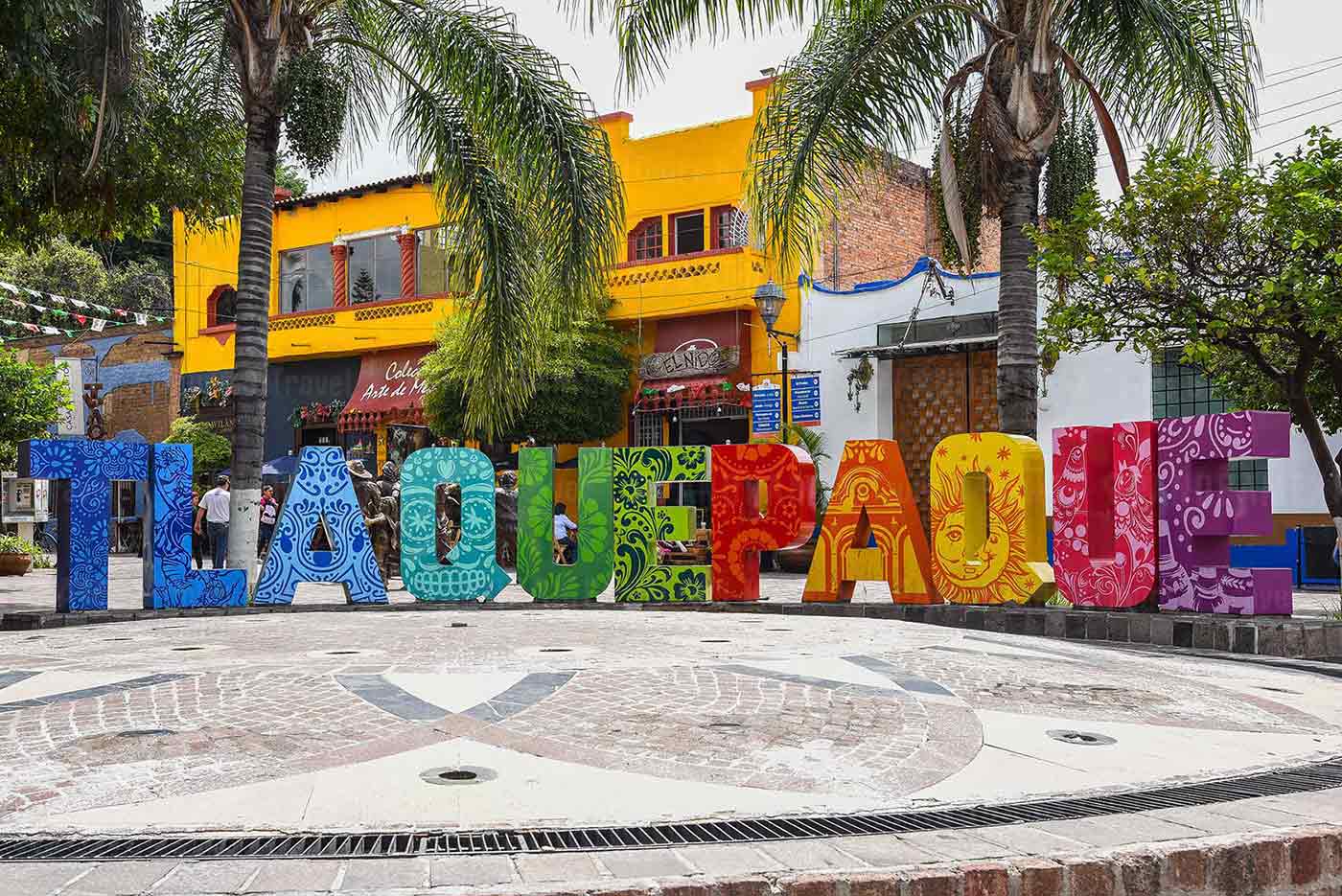 The colorful and giant letters of Tlaquepaque