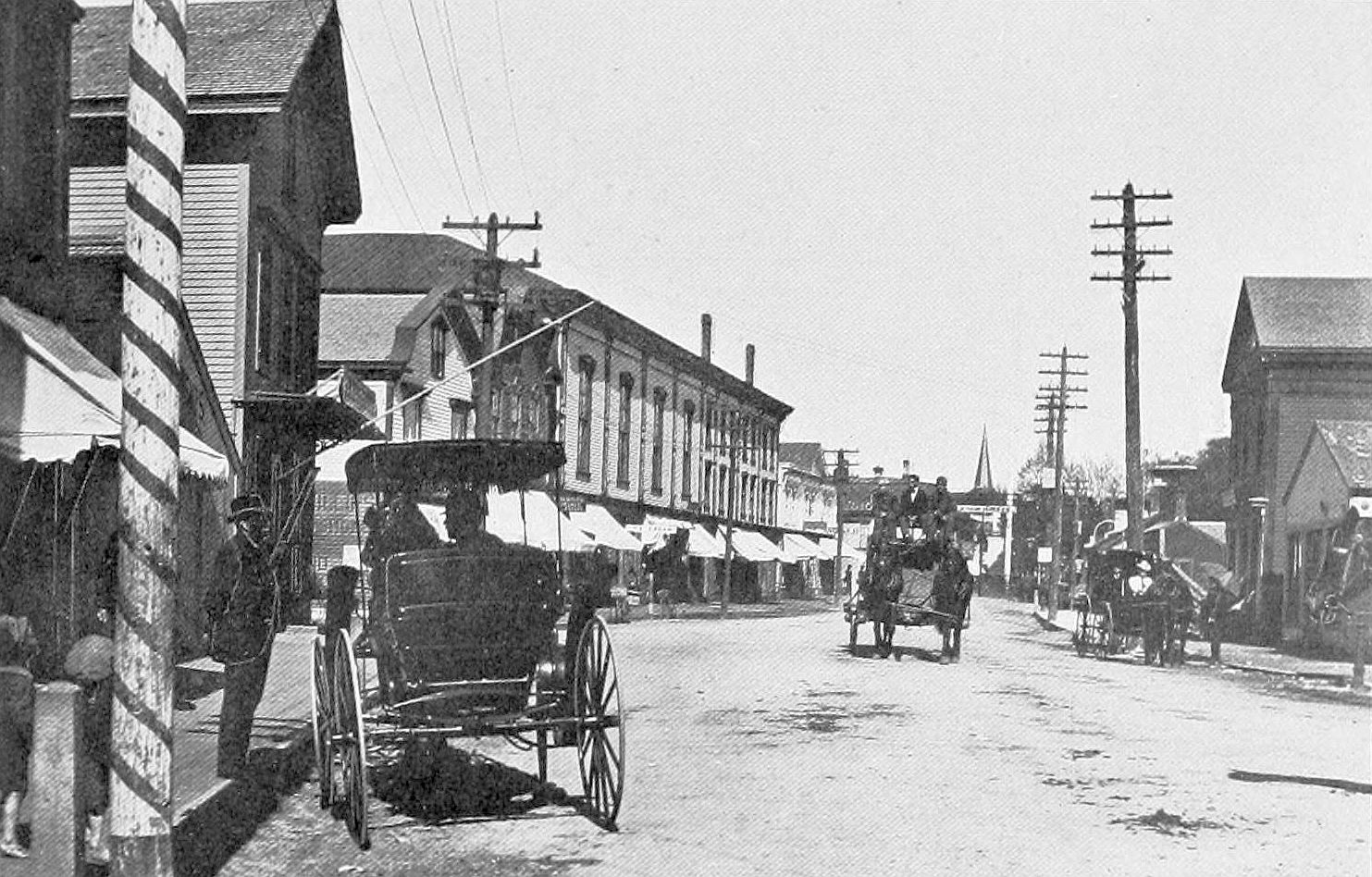Main Street in Mystic, Connecticut.
Identifier: picturesquenew0…