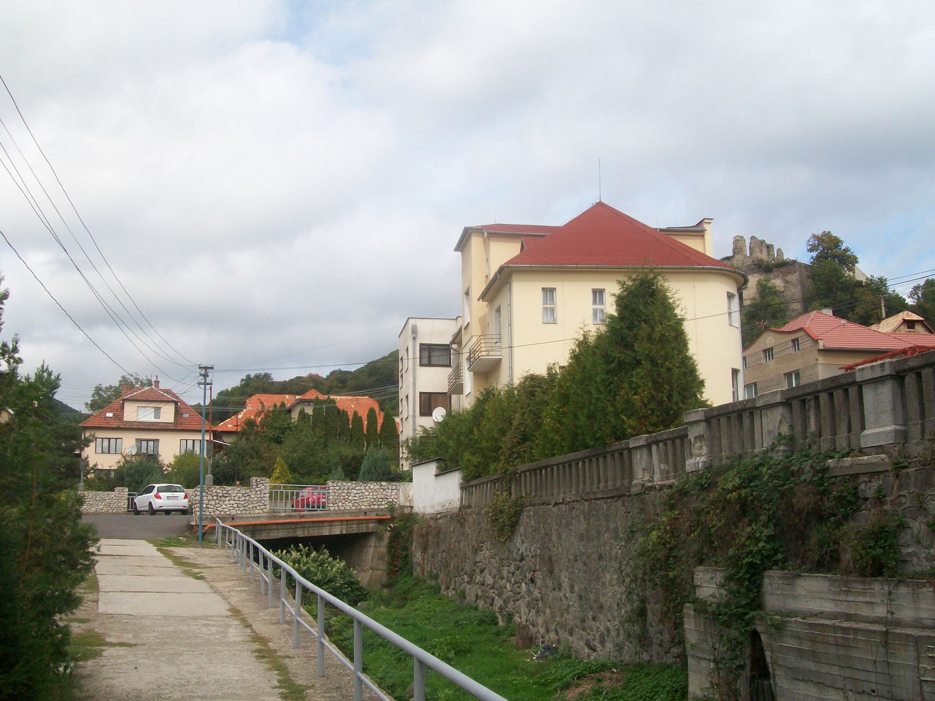 Quier corner city Modrý Kameň