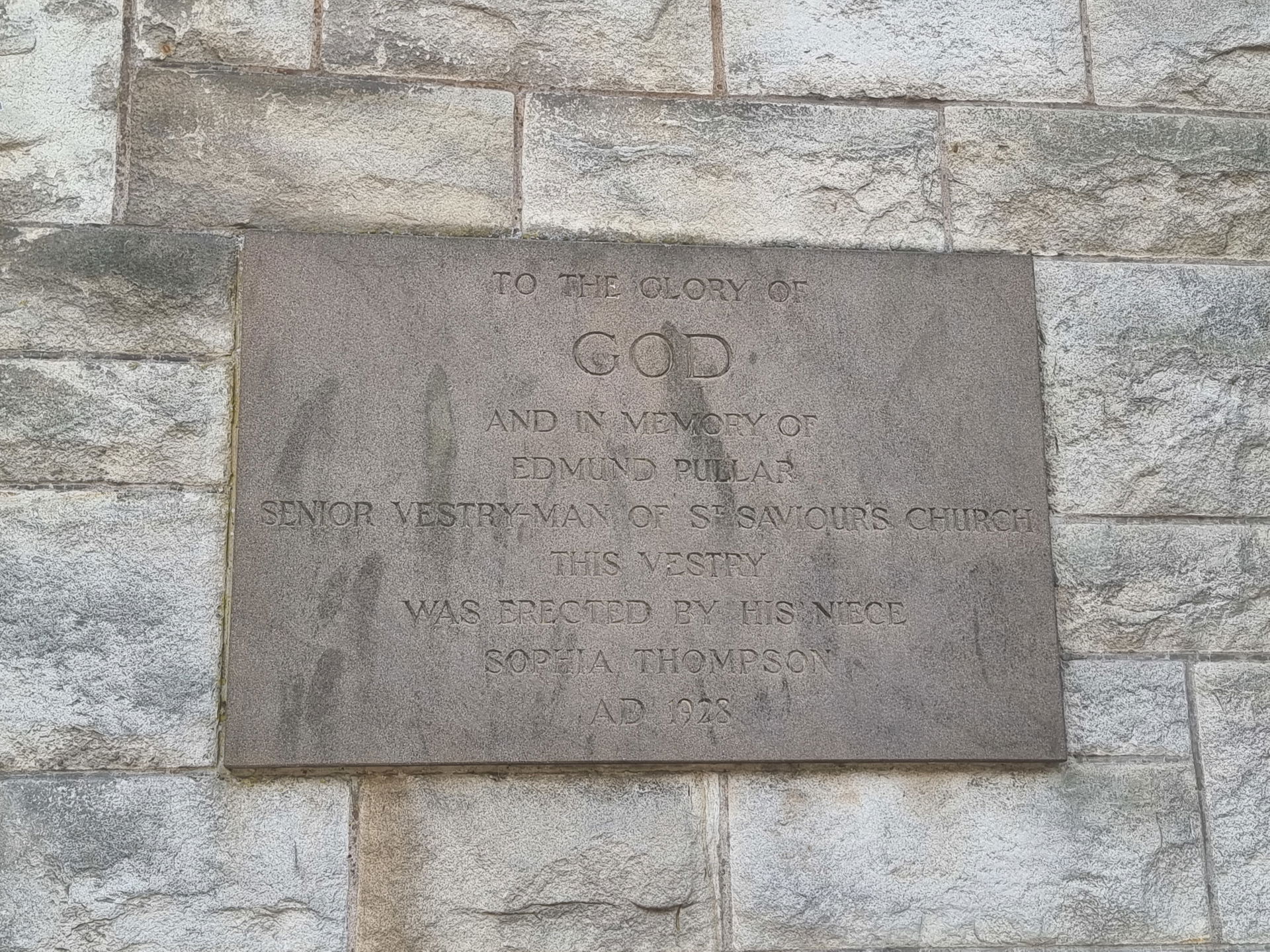 St Saviours, Bridge of Allan