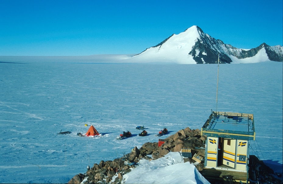 The Swedish summer station SVEA in the Scharffenbergbotnen vall…