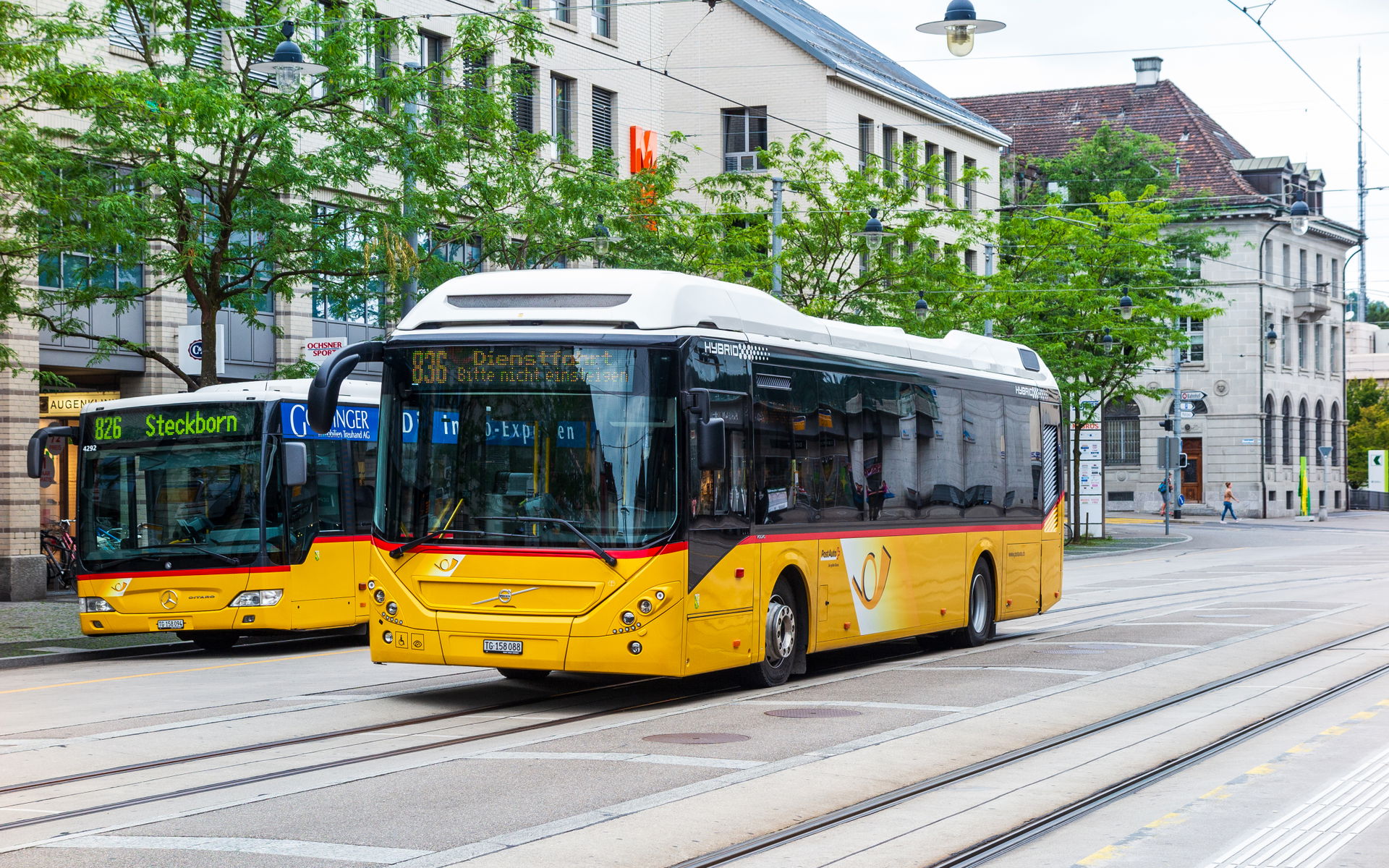 2 neue Postauto-Busse (Mercedes-Benz O530 Citaro Facelift G und…