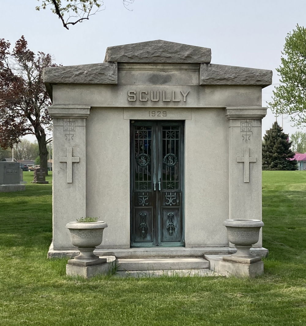 Grave of Richard Scully Cain (1931–1973) at Holy Sepulchre Ceme…