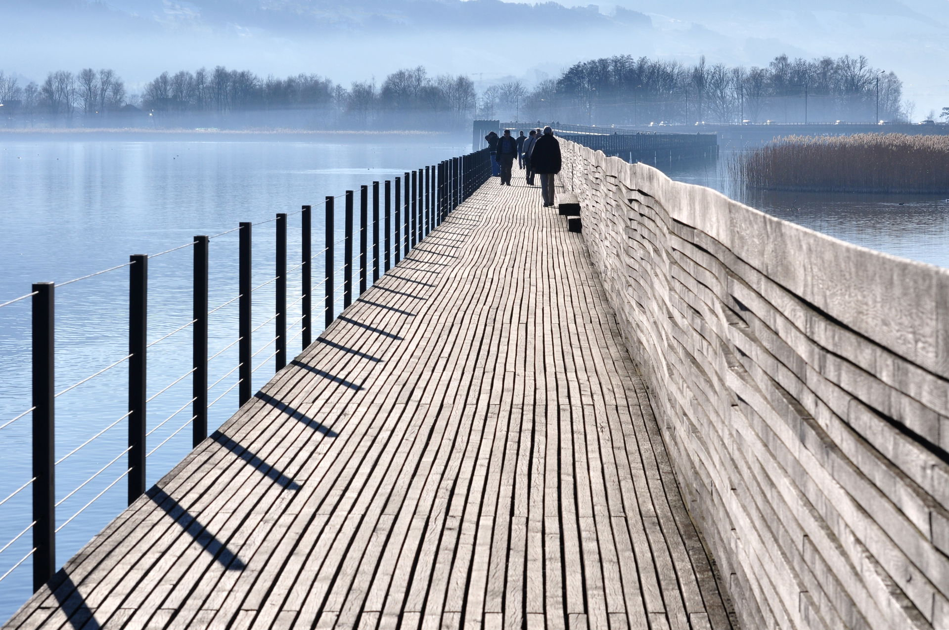 Rapperswil (Switzerland) : Holzbrücke (wooden bridge) between R…
