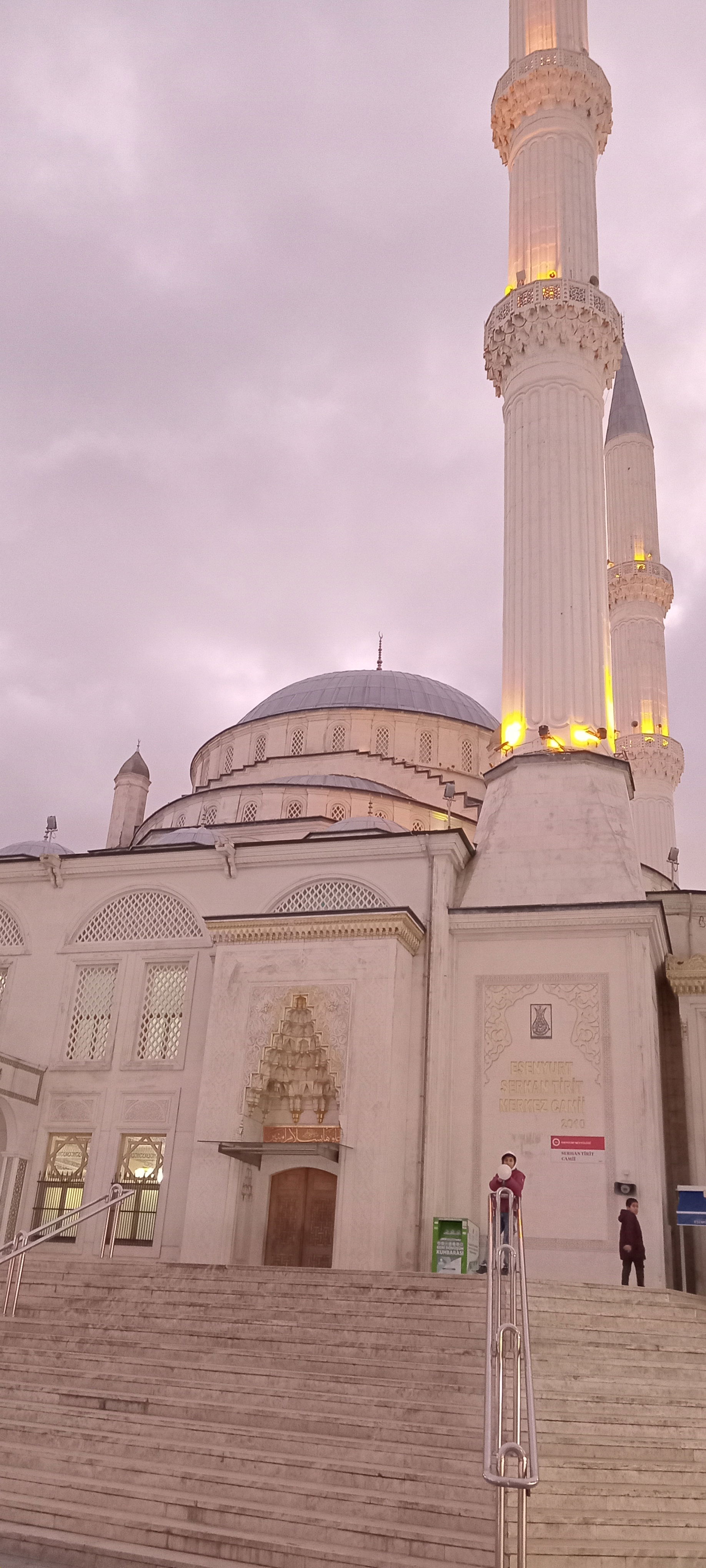 Esenyurt Serhan Tirit Central Mosque, Esenyurt Meydani, taken o…