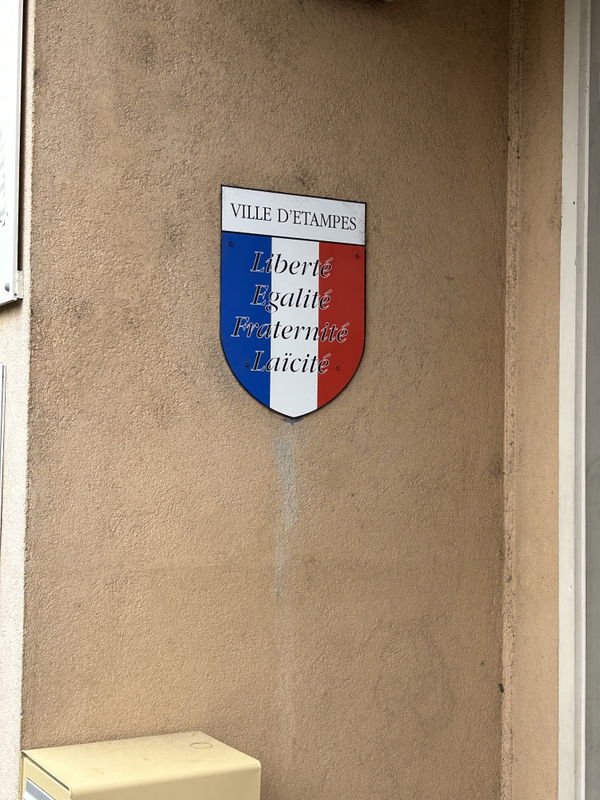 Étampes