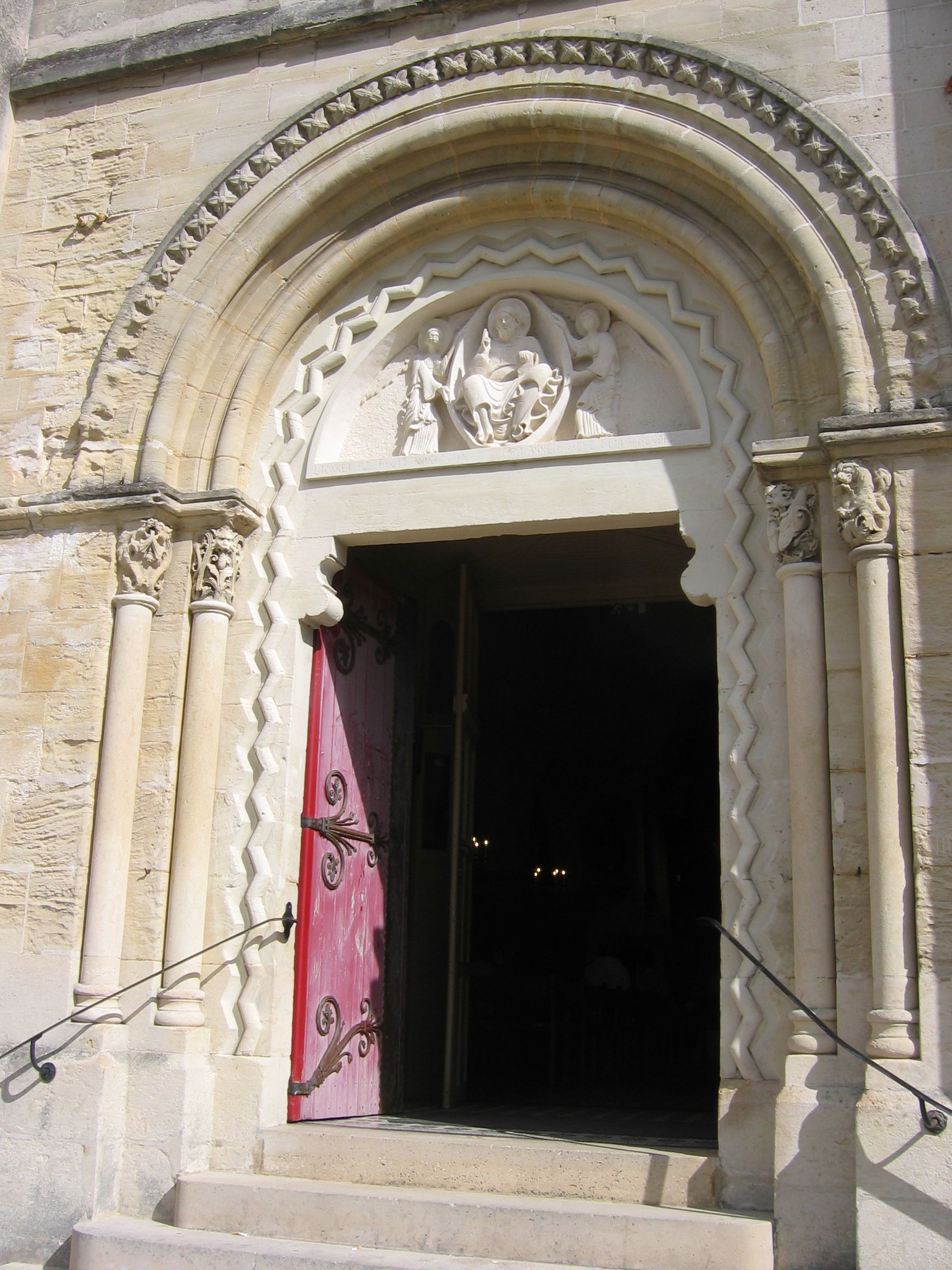 Eglise saint-Martin de Sartrouville dans les Yvelines, en septe…