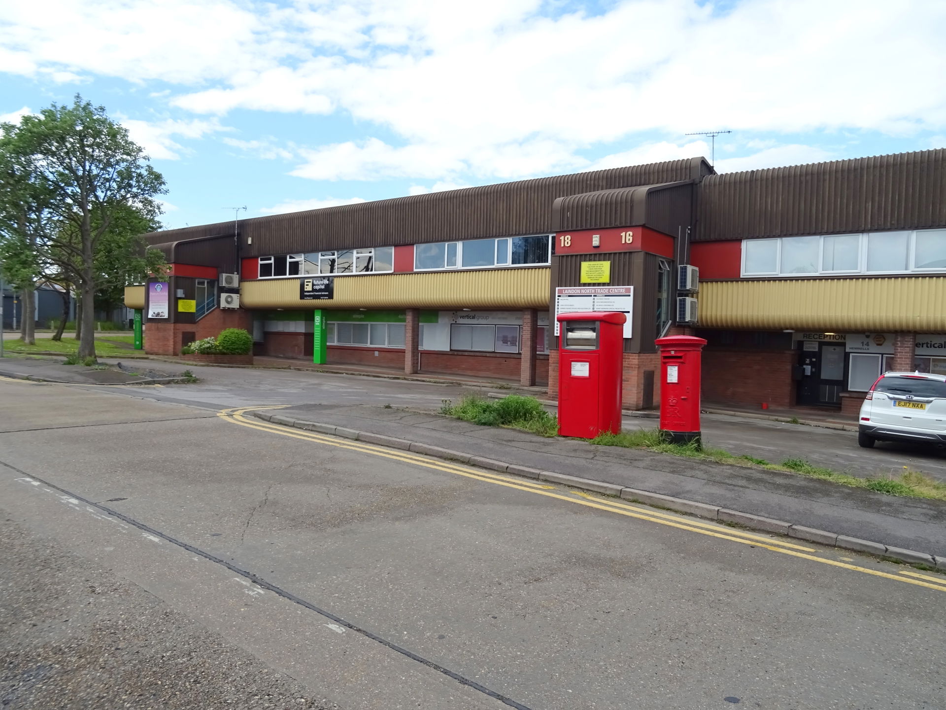 Business units on Hemmells, Basildon