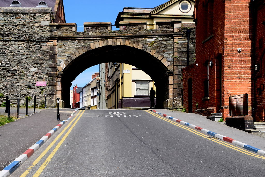 Arch, city walls, Derry / Londonderry