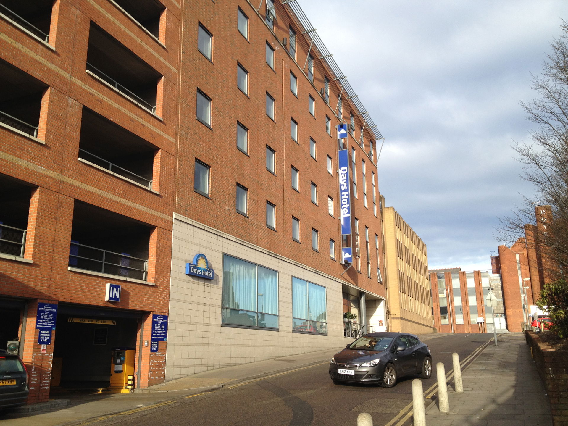 Days Inn Hotel, Luton