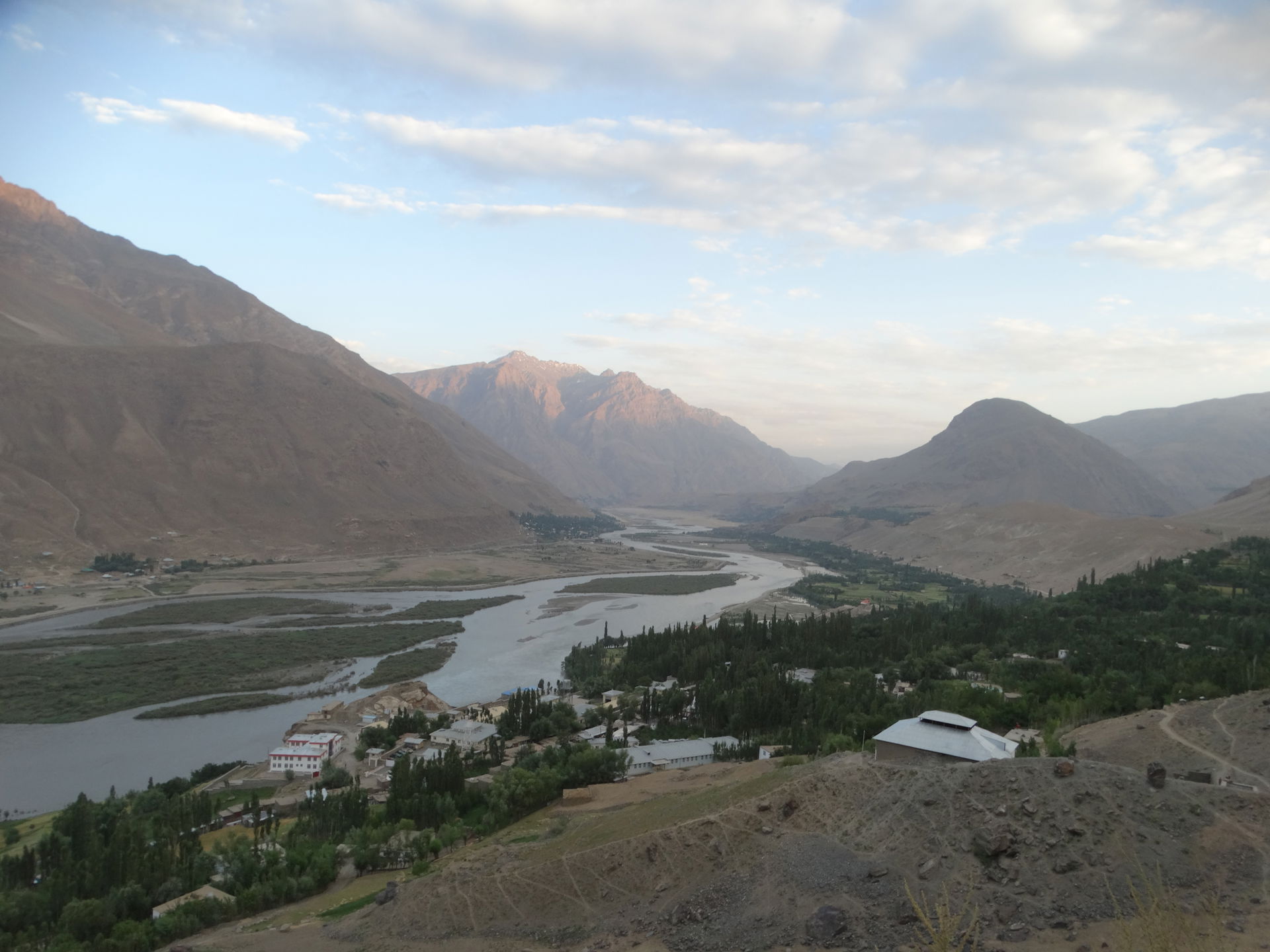 panj valley seen from afghanese side, close to Qalʽeh-ye Panjeh…