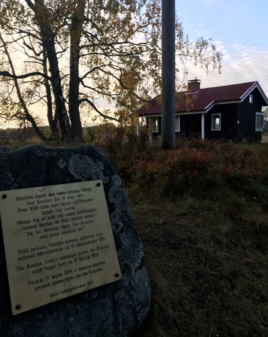 Muistolaatta paikasta, jolta Venäjän armeija käynnisti sotaretk…