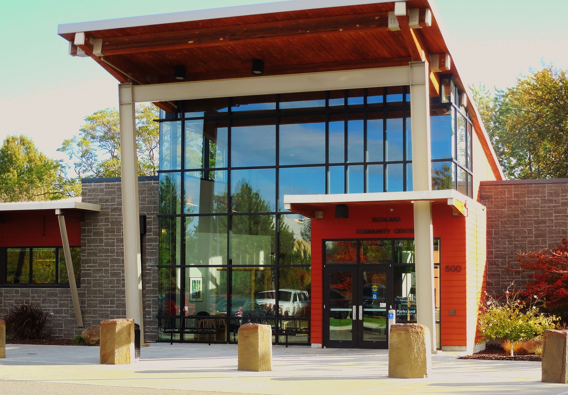 Richland Community Center outside