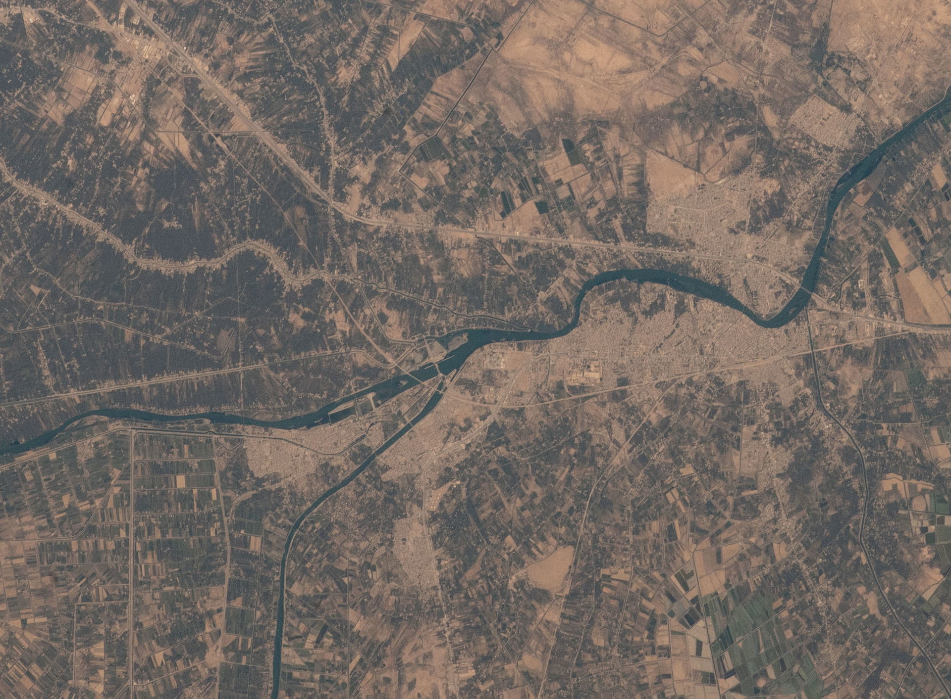 View of Earth taken during ISS Expedition 67. Euphrates River (…