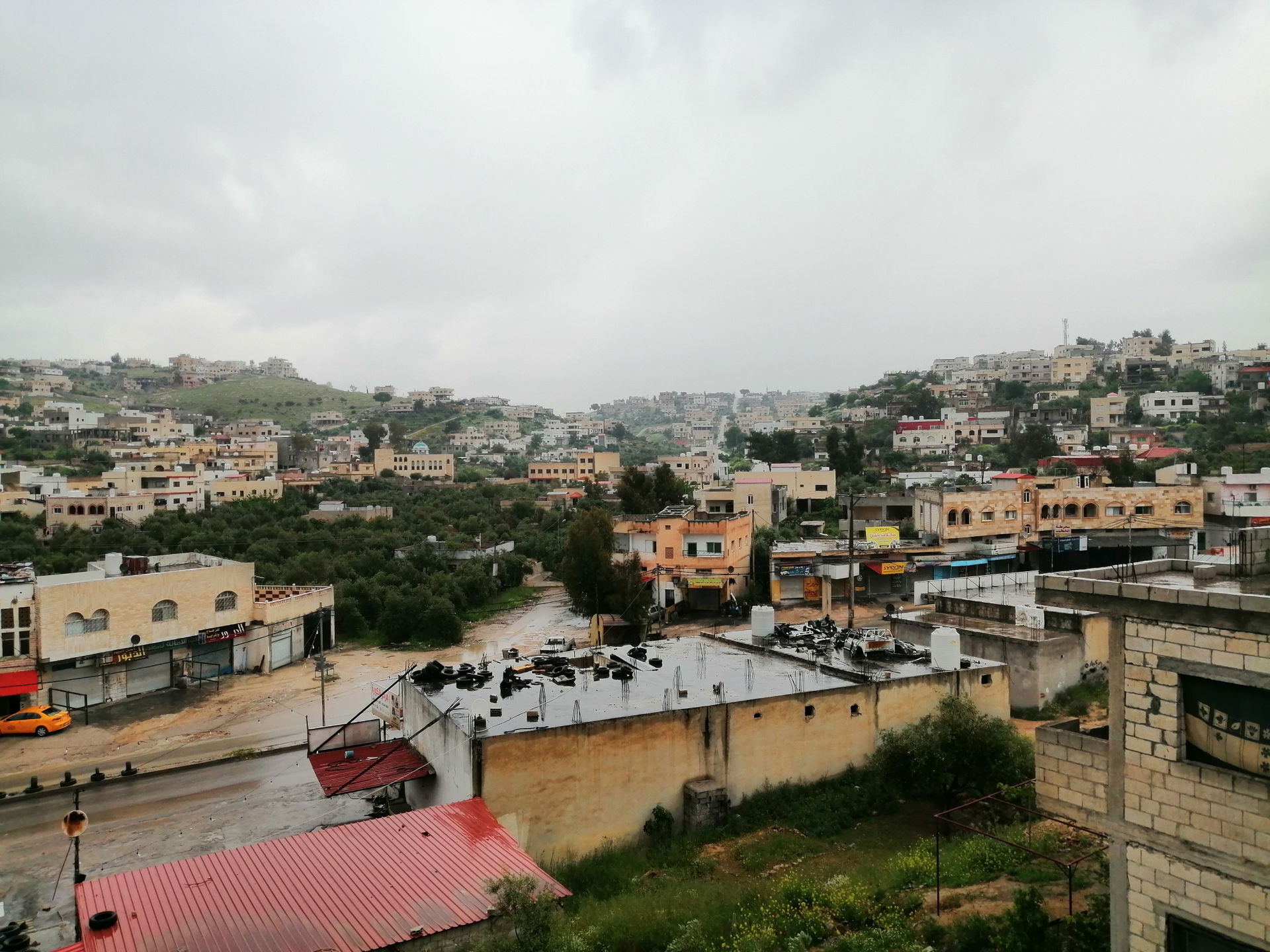 صورة لبدة كفرالماء من الشارع الرئيسي المار بالبلدة