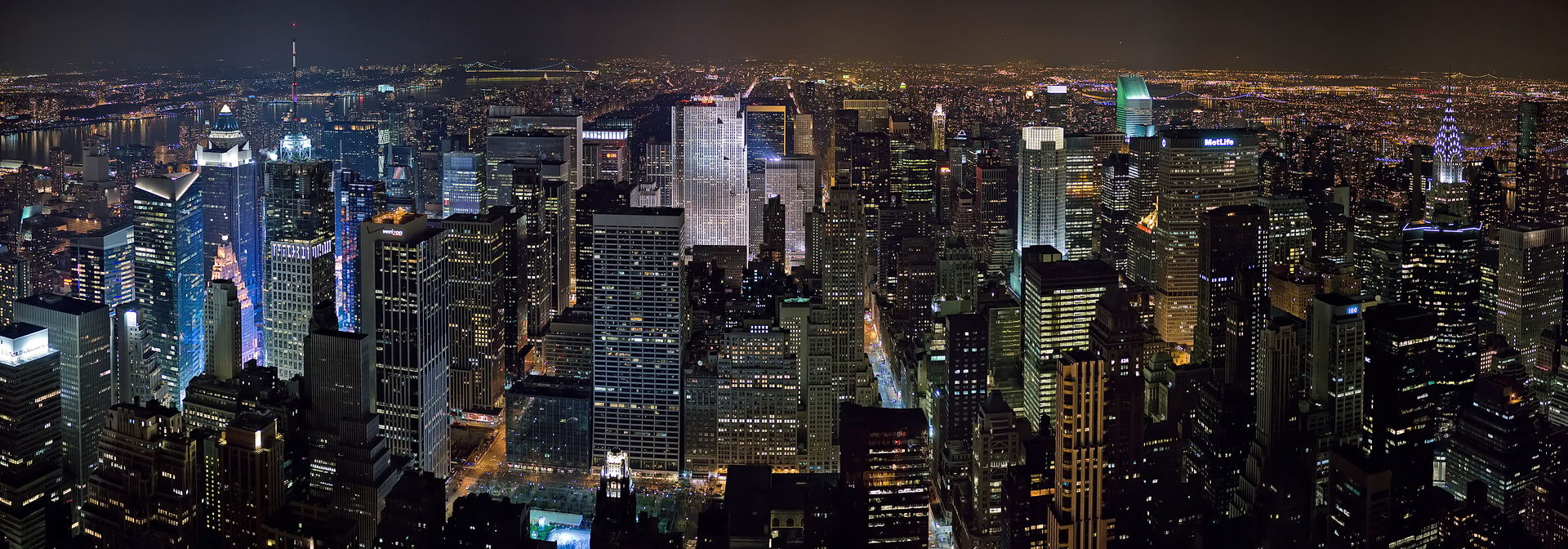 A 20 segment panoramic image of the New York Midtown skyline as…