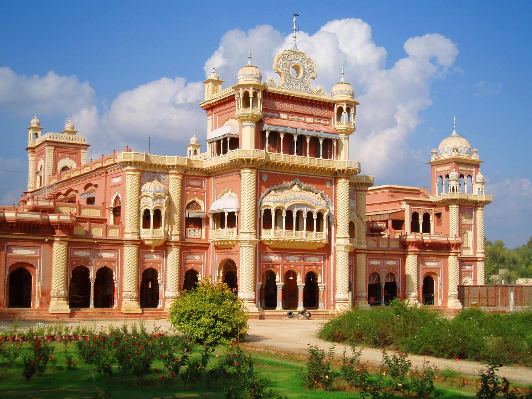 Faiz Mahal (Palace)