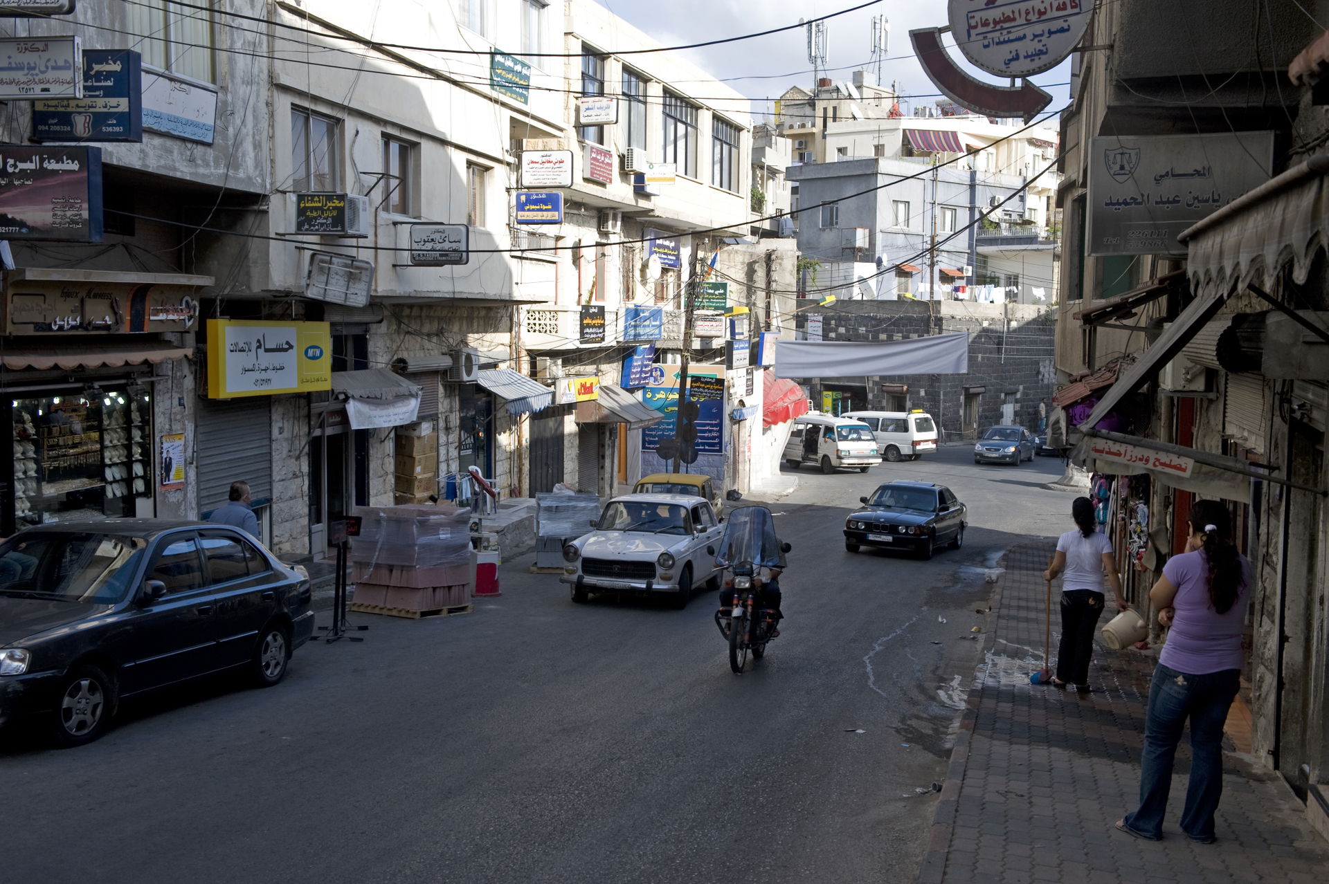One of some pictures of the central part of town.