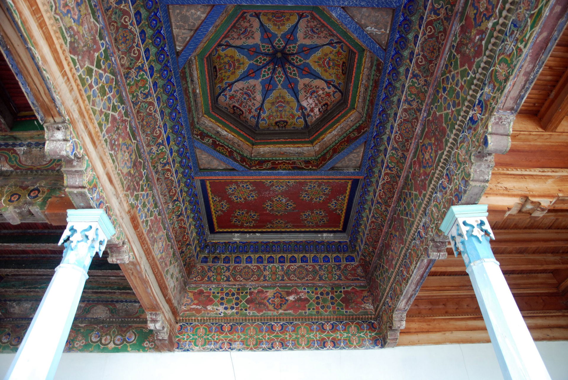 Isfara, small mosque