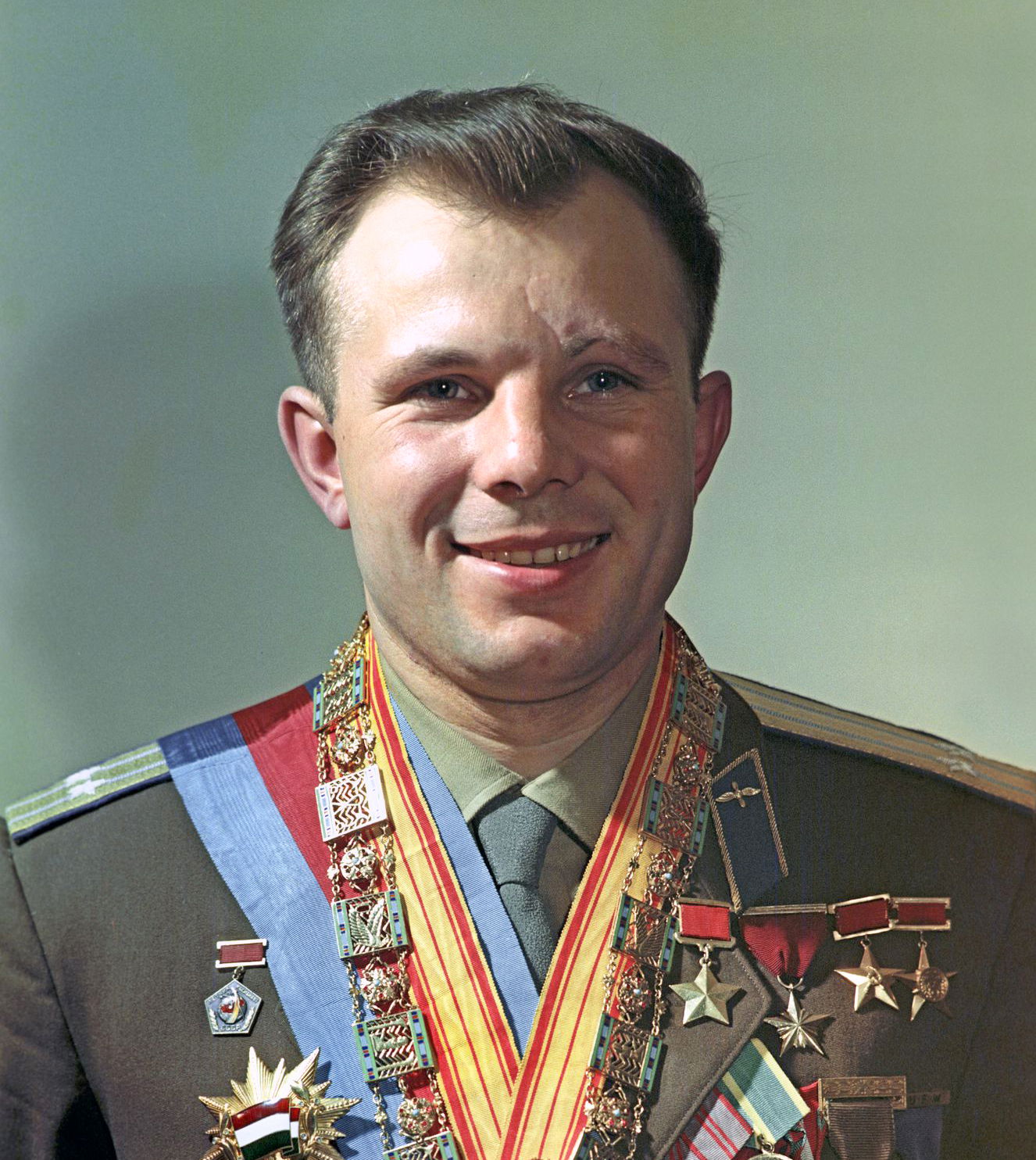 Yuri Gagarin with awards (cropped)