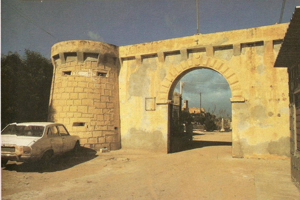 Tocra old entrance.