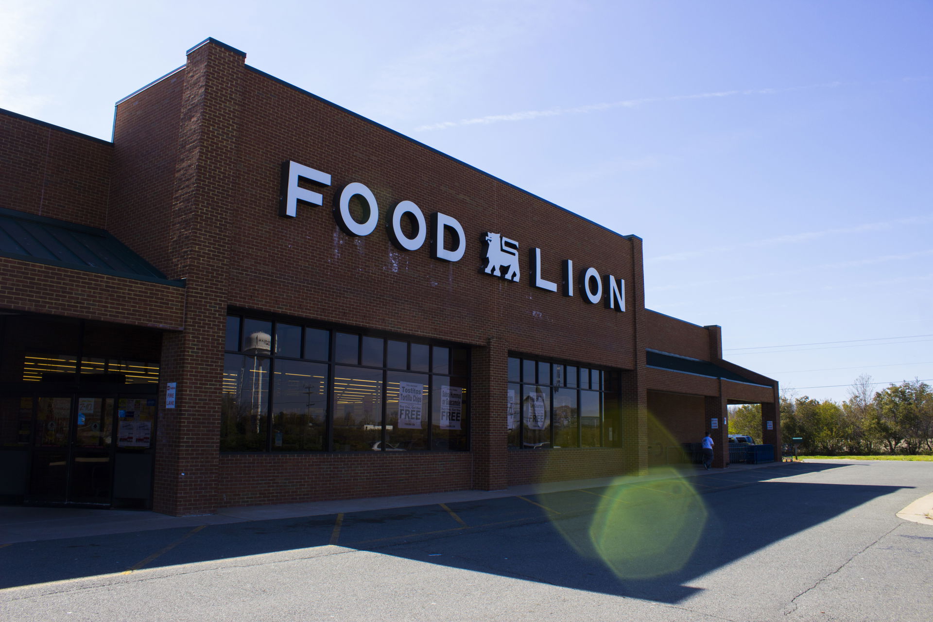 This is Food Lion #2544, located at 18044 Kings Hwy in Montross…