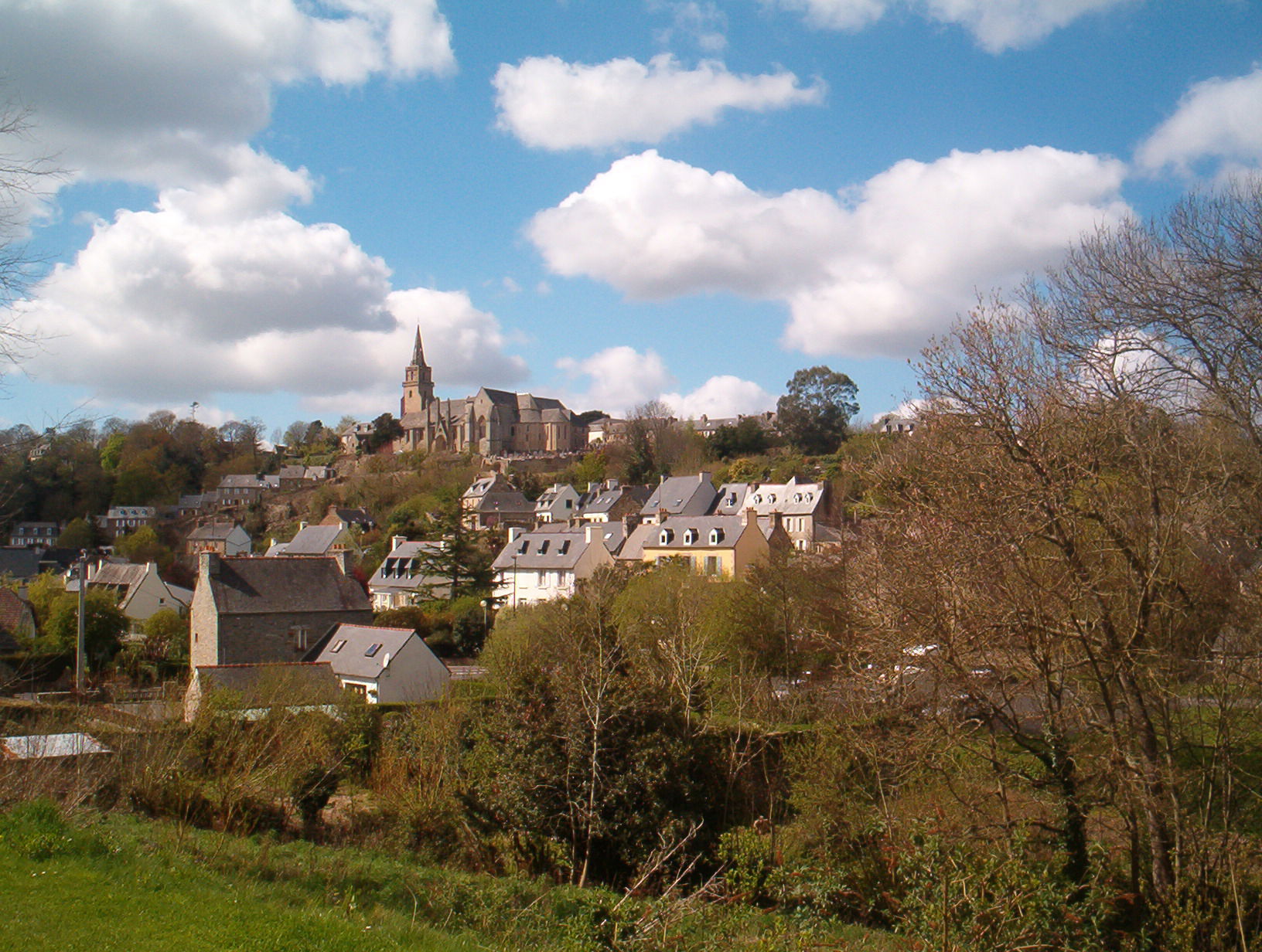 A view of Lannion, including Brélévénez