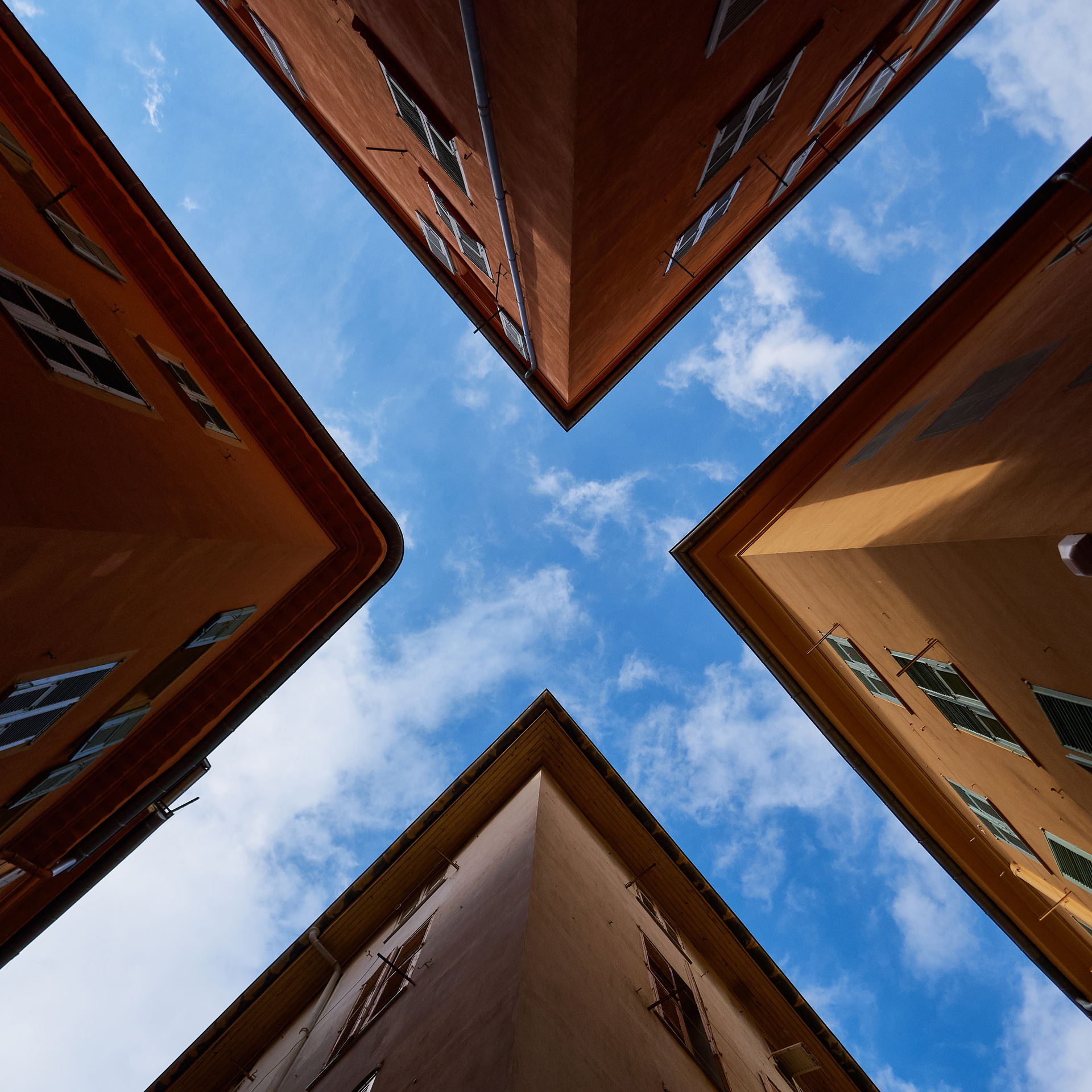 Looking up - street corner between Rue de l'Abbaye and Rue Sain…