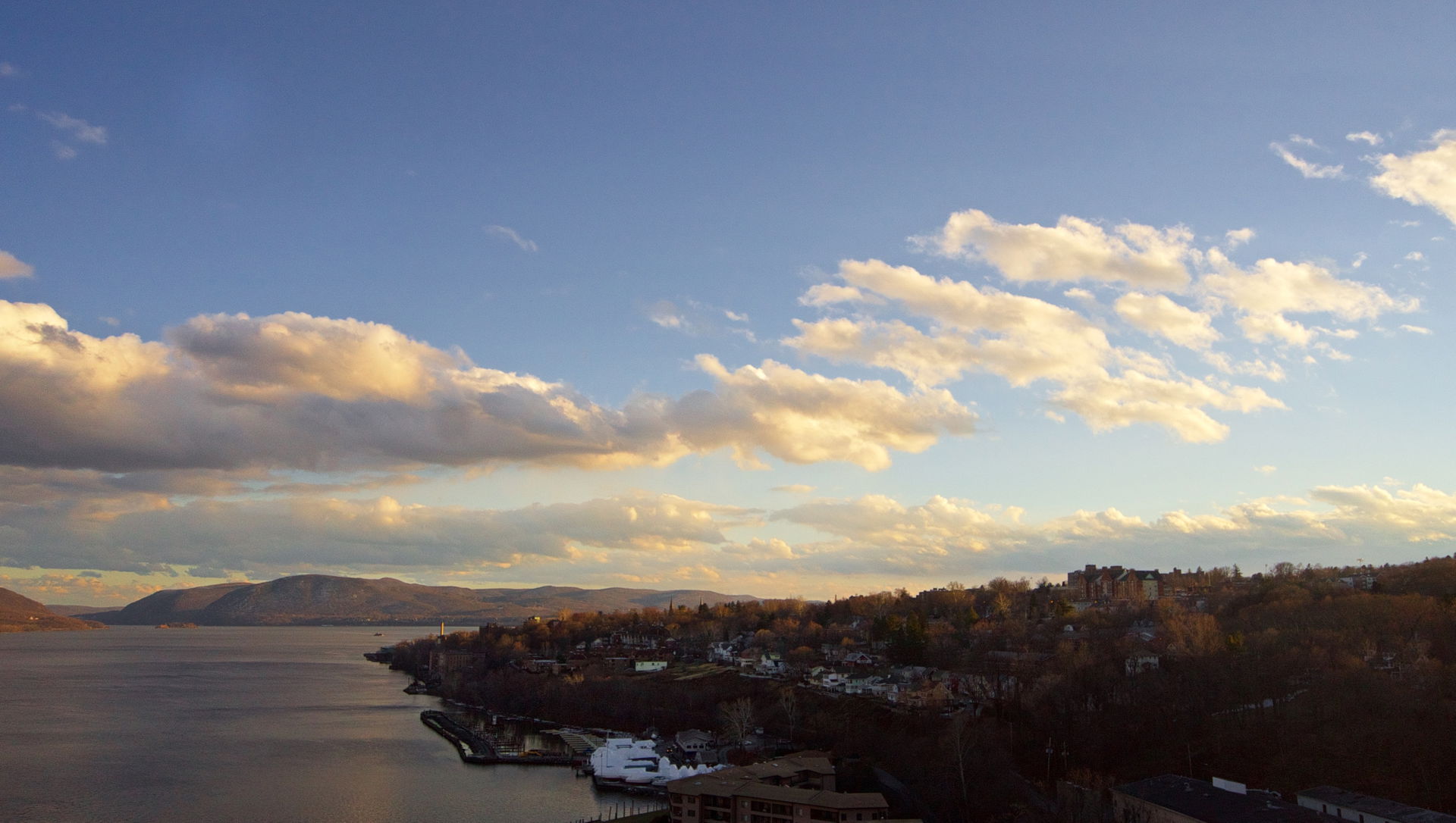 Sunset over Newburgh NY from the bridge