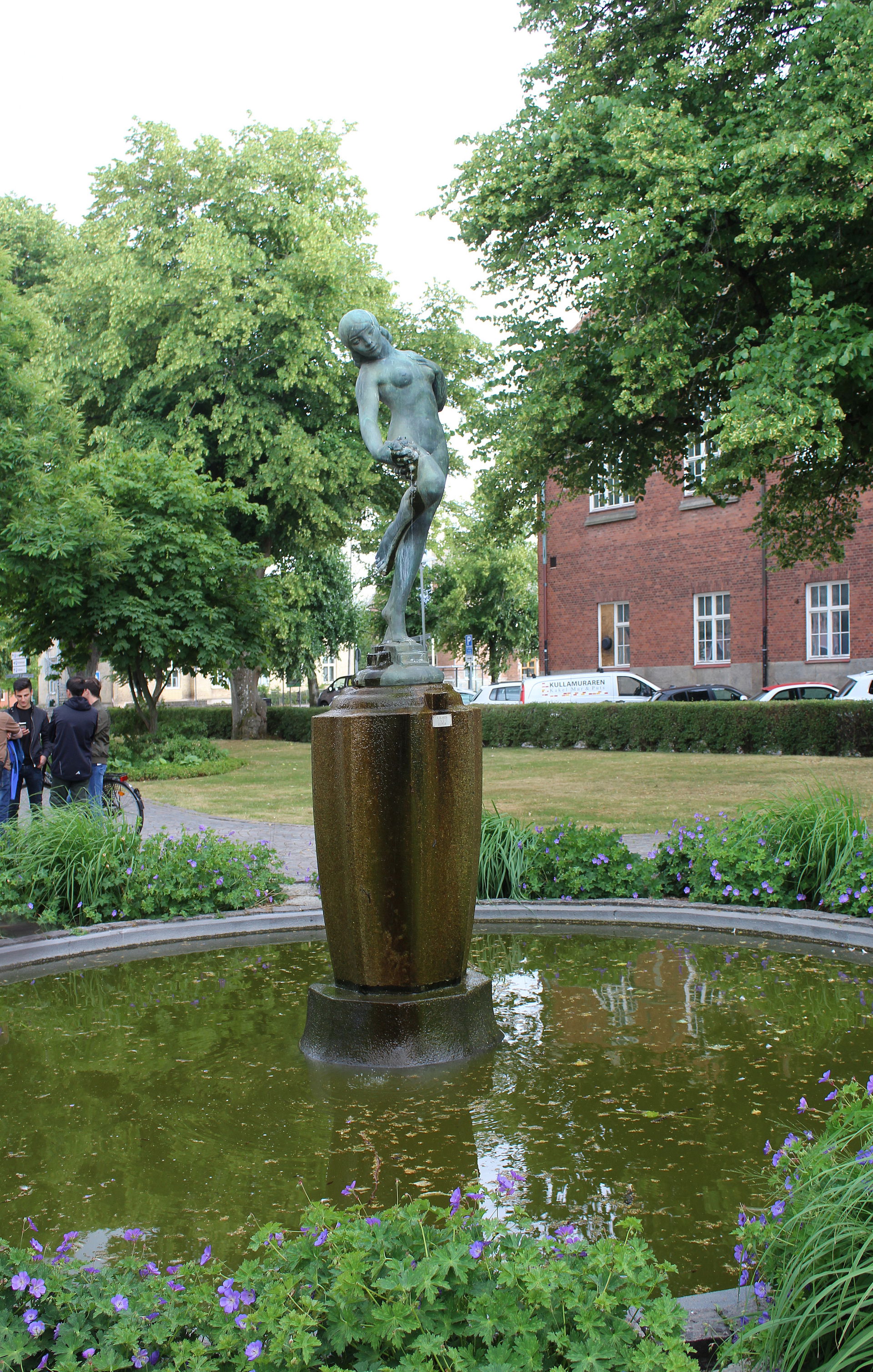Ängelholm, statue in the city ​​park