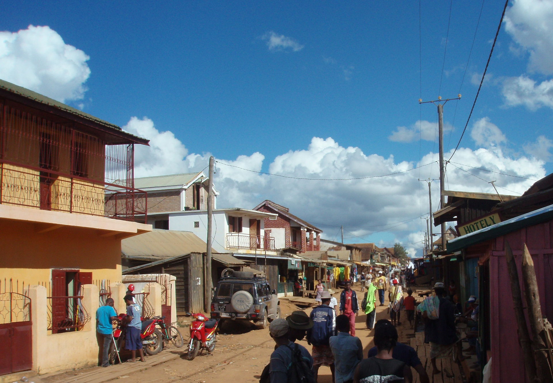 View along the main road in Andilamena in southern direction