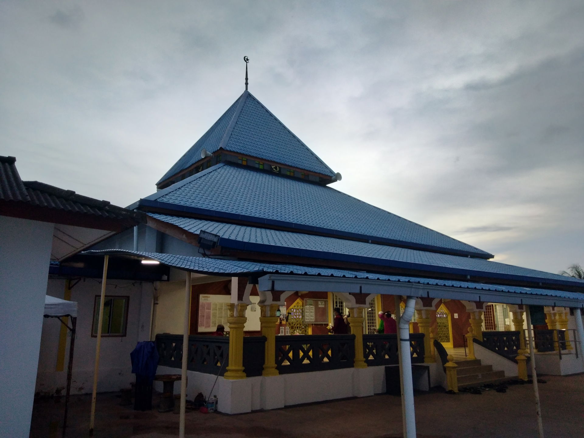 Masjid Kariah Pekan Mantin merupakan pusat ibadah Muslim yang u…