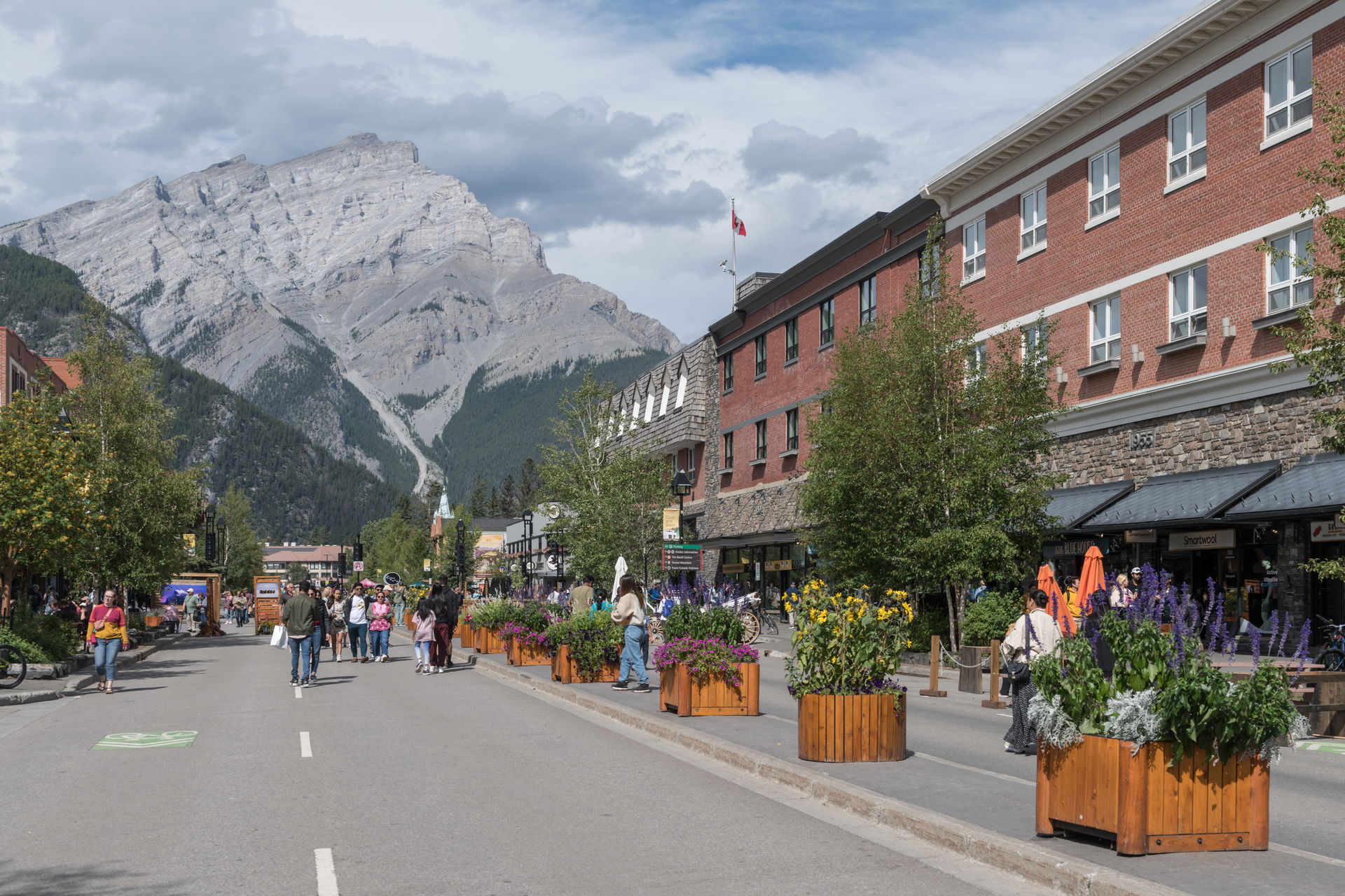 A south view of Banff Ave, Banff