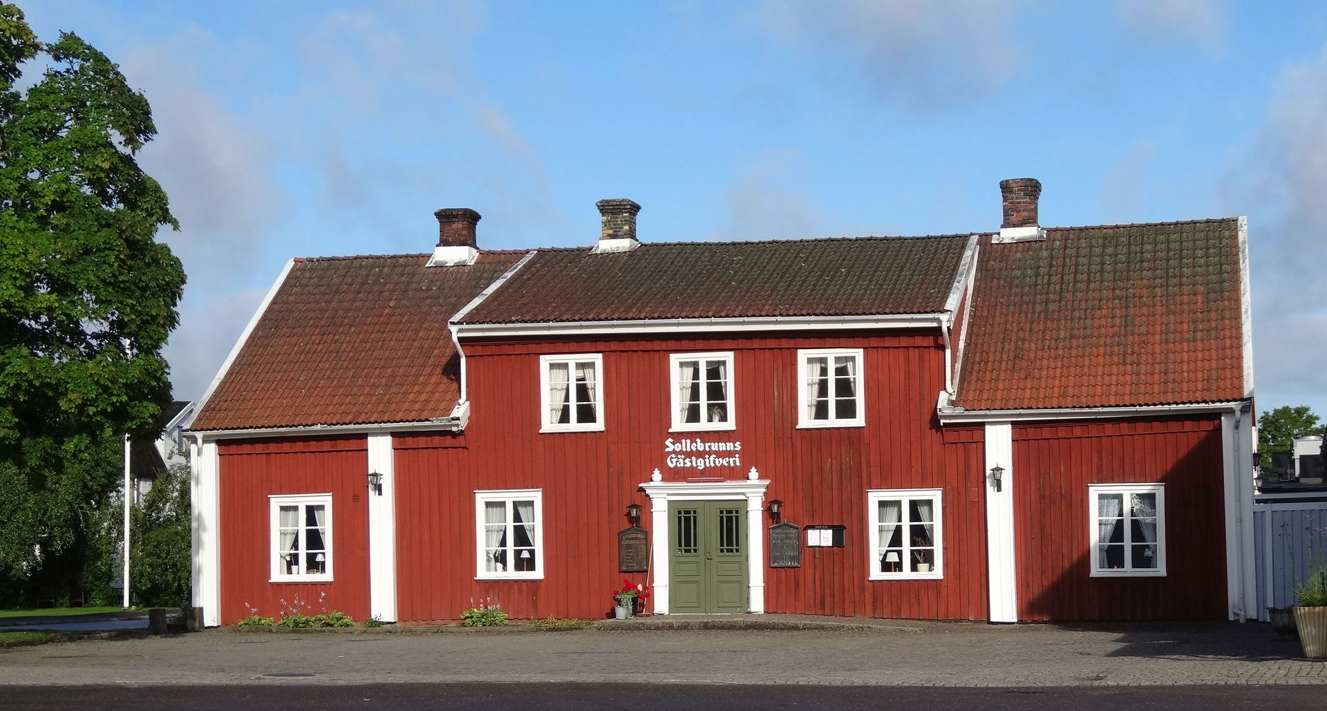 18th century inn at Sollebrunn, between Alingsås and Trollhätan…