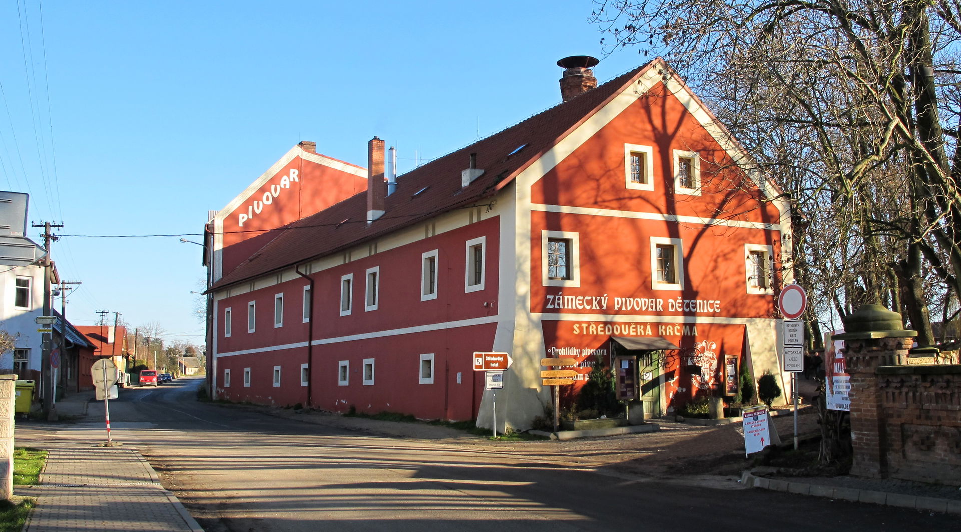 medieval tavern and brewery in Dětenice, Jičín District