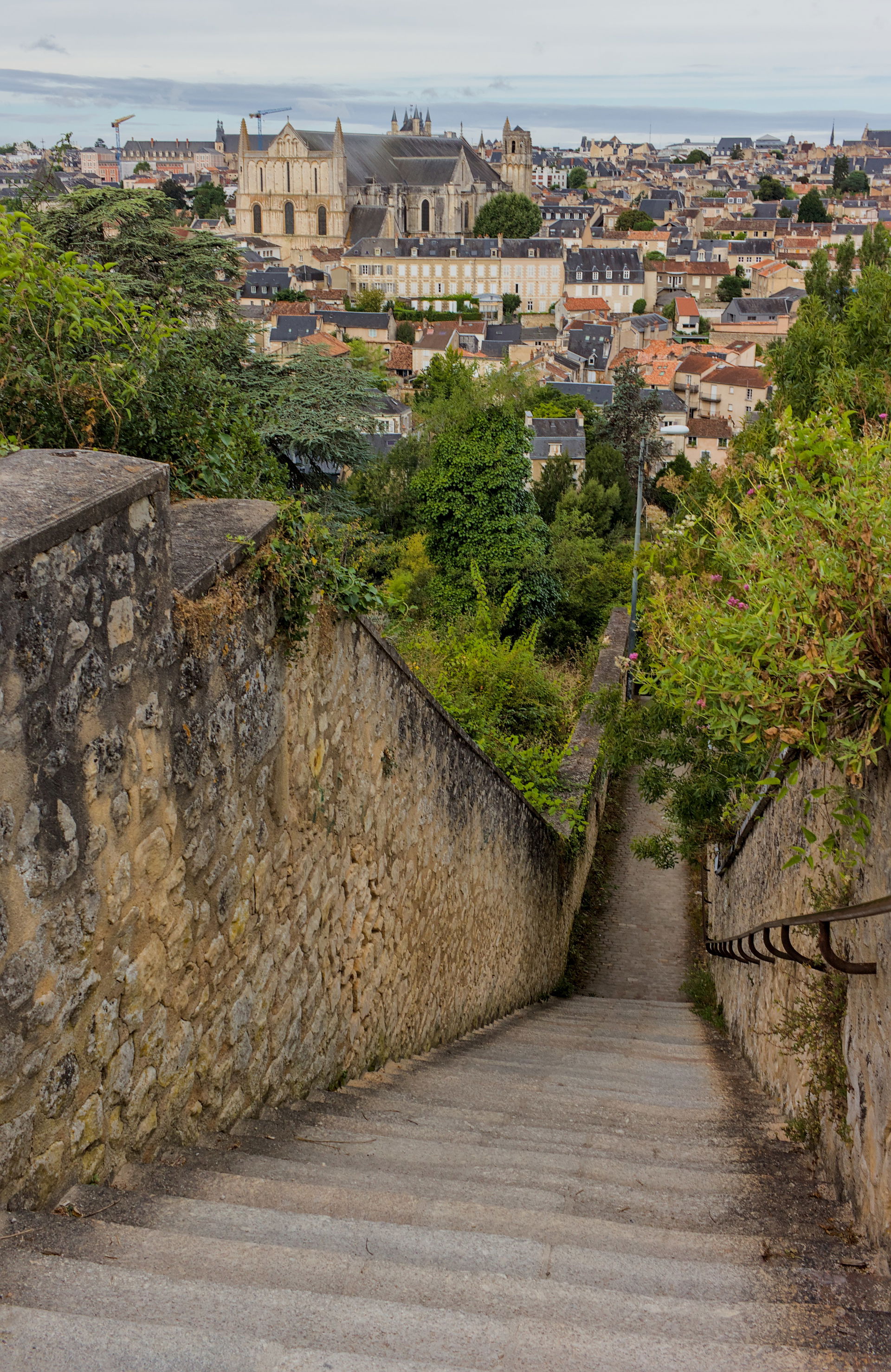 Poitiers Escaliers des Dunes prenant naissance près du Pont Jou…