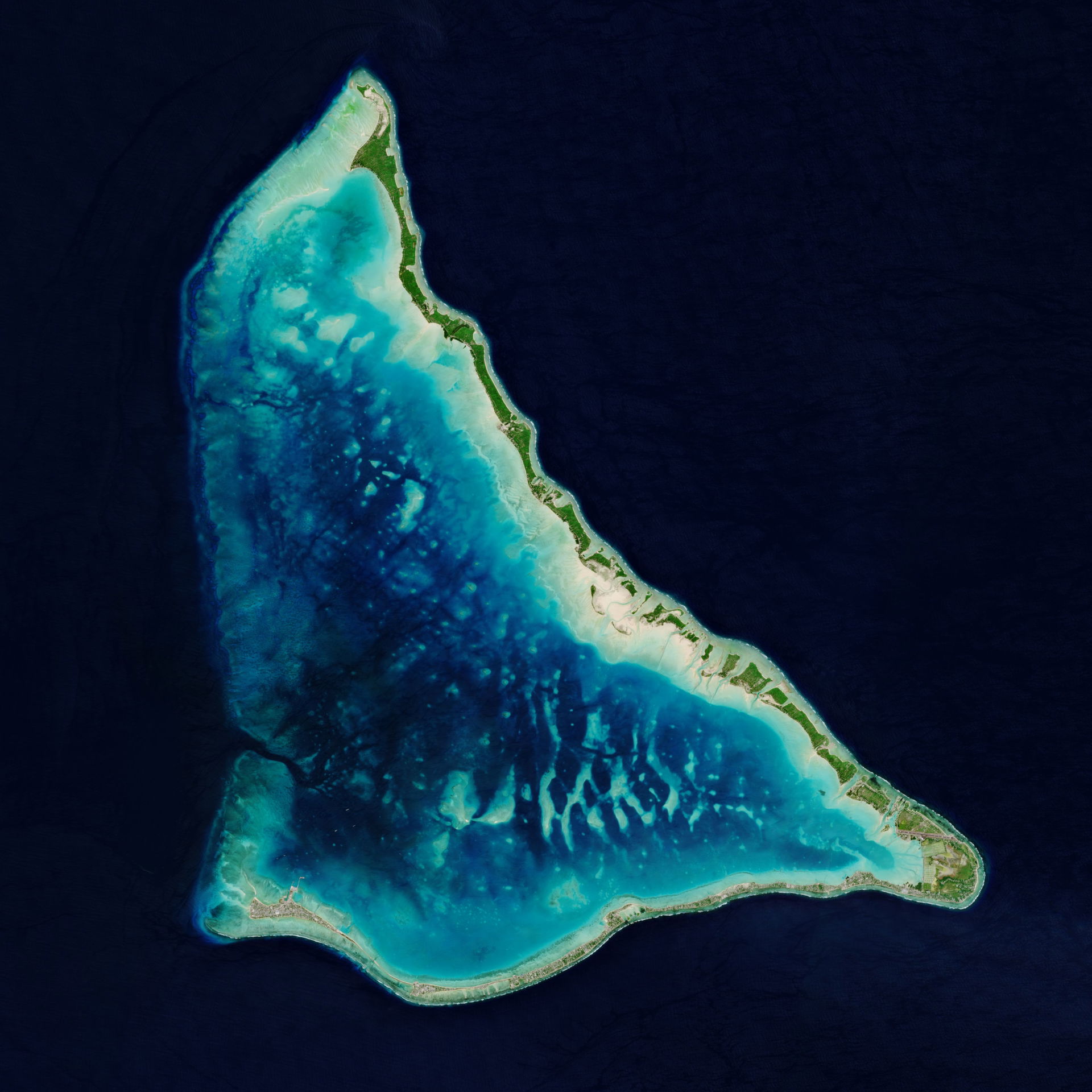 The Copernicus Sentinel-2 mission takes us over the Tarawa Atol…