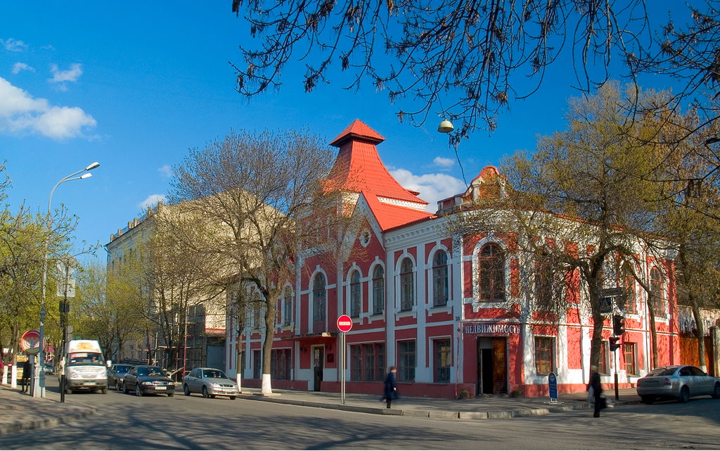 Lugansk History Museum. April 19, 2006