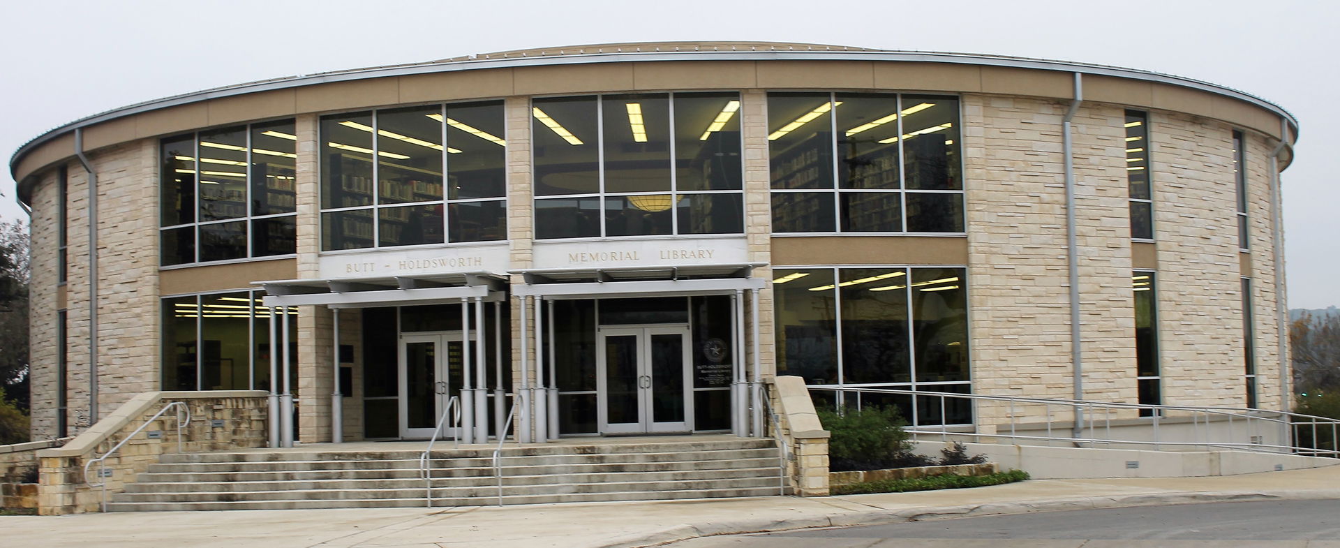 Butt-Holdsworth Library at Kerrville, TX