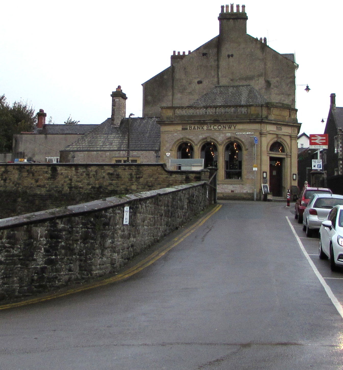 Road towards the Bank of Conwy, Conwy