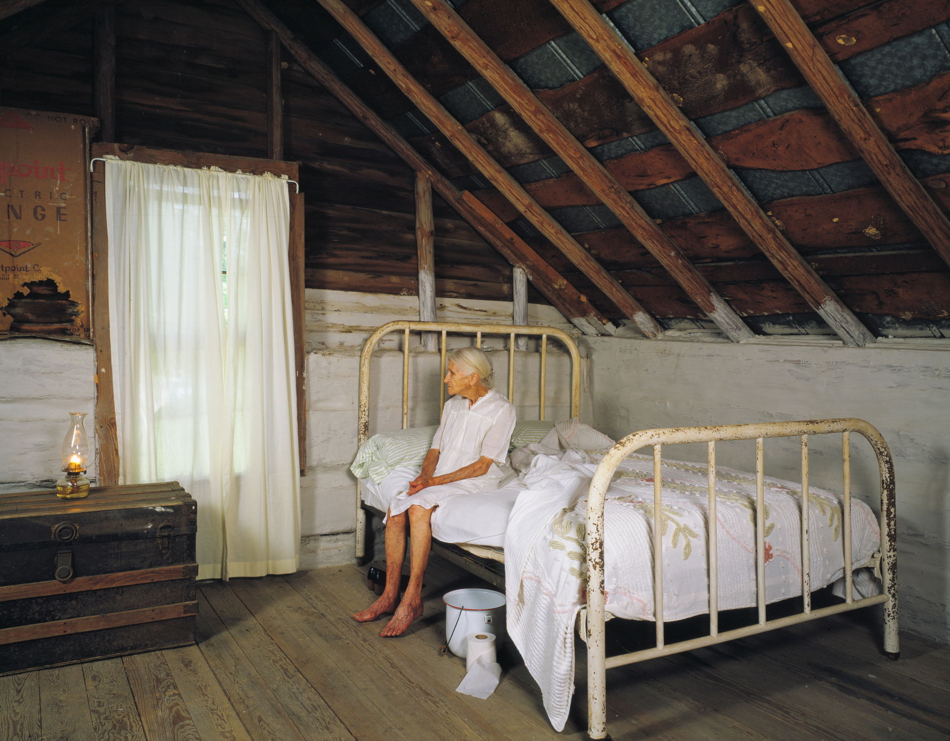 Kate Carter, on her 90th birthday, poses for photographer Carol…