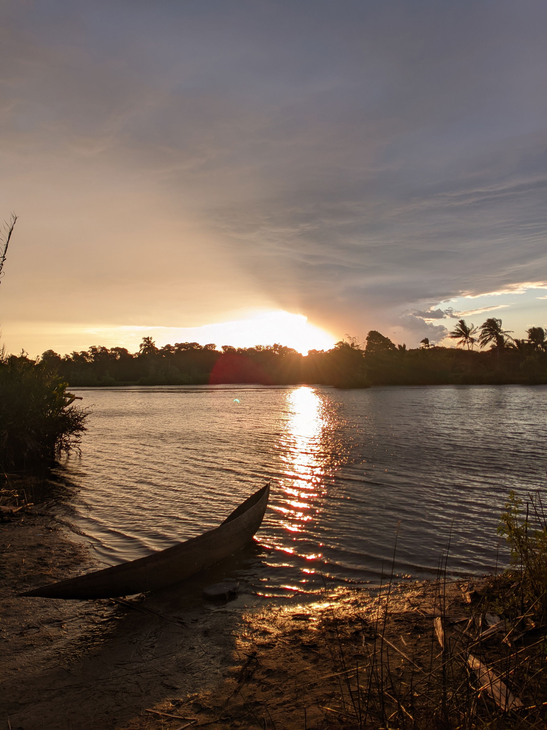 Sunset canal de pangalane