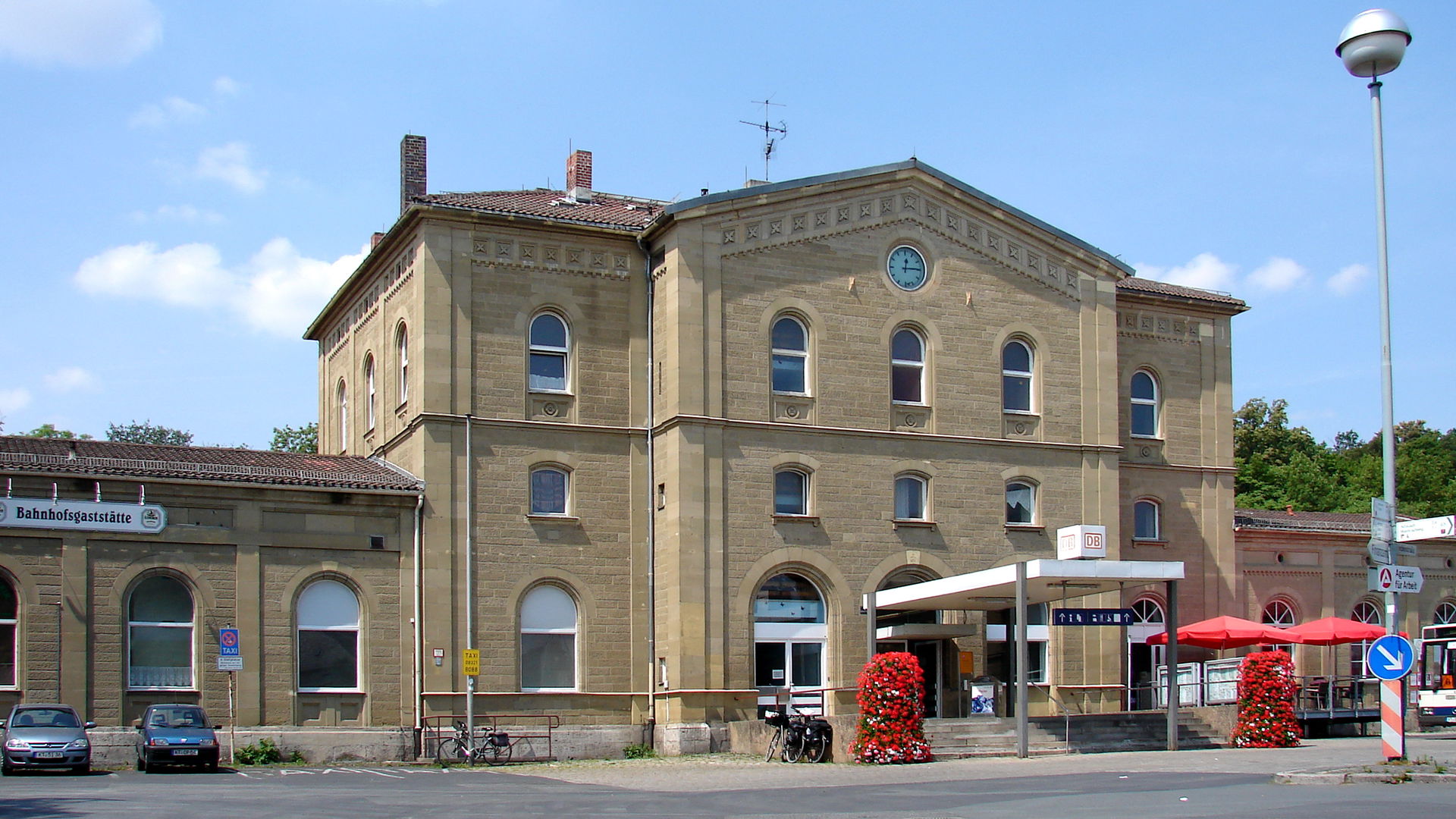 Quaderbauten, Hauptgebäude, um 1865, gestreckt-dreiflügelige An…