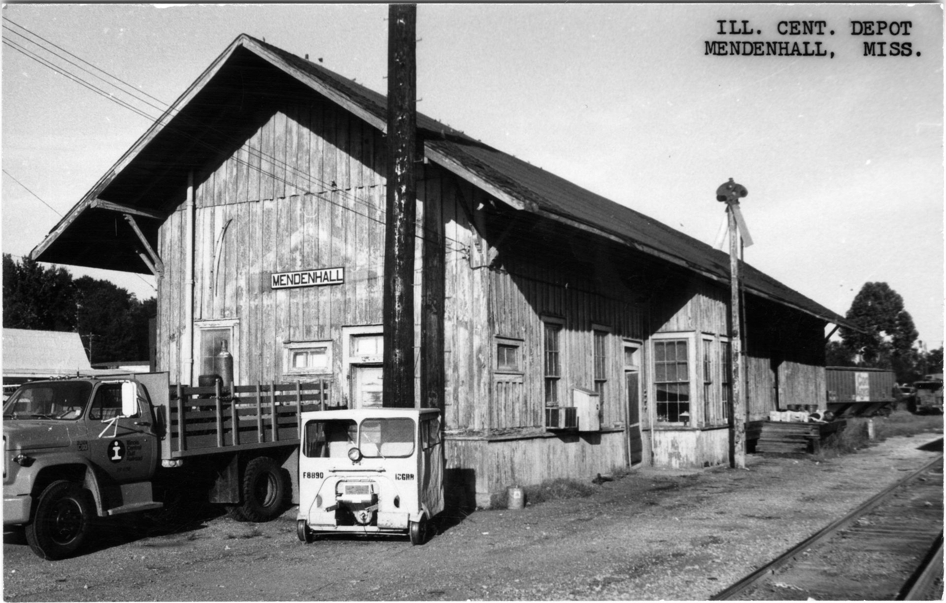 Collection: Railroad Depot Postcard Collection
Call number: PI/…