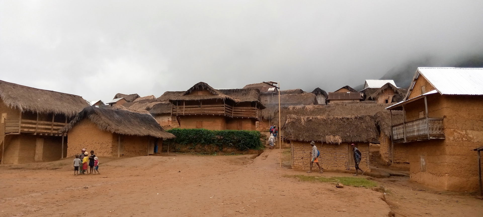Village d'Ampasinambo, chef-lieu de commune dans la partie nord…