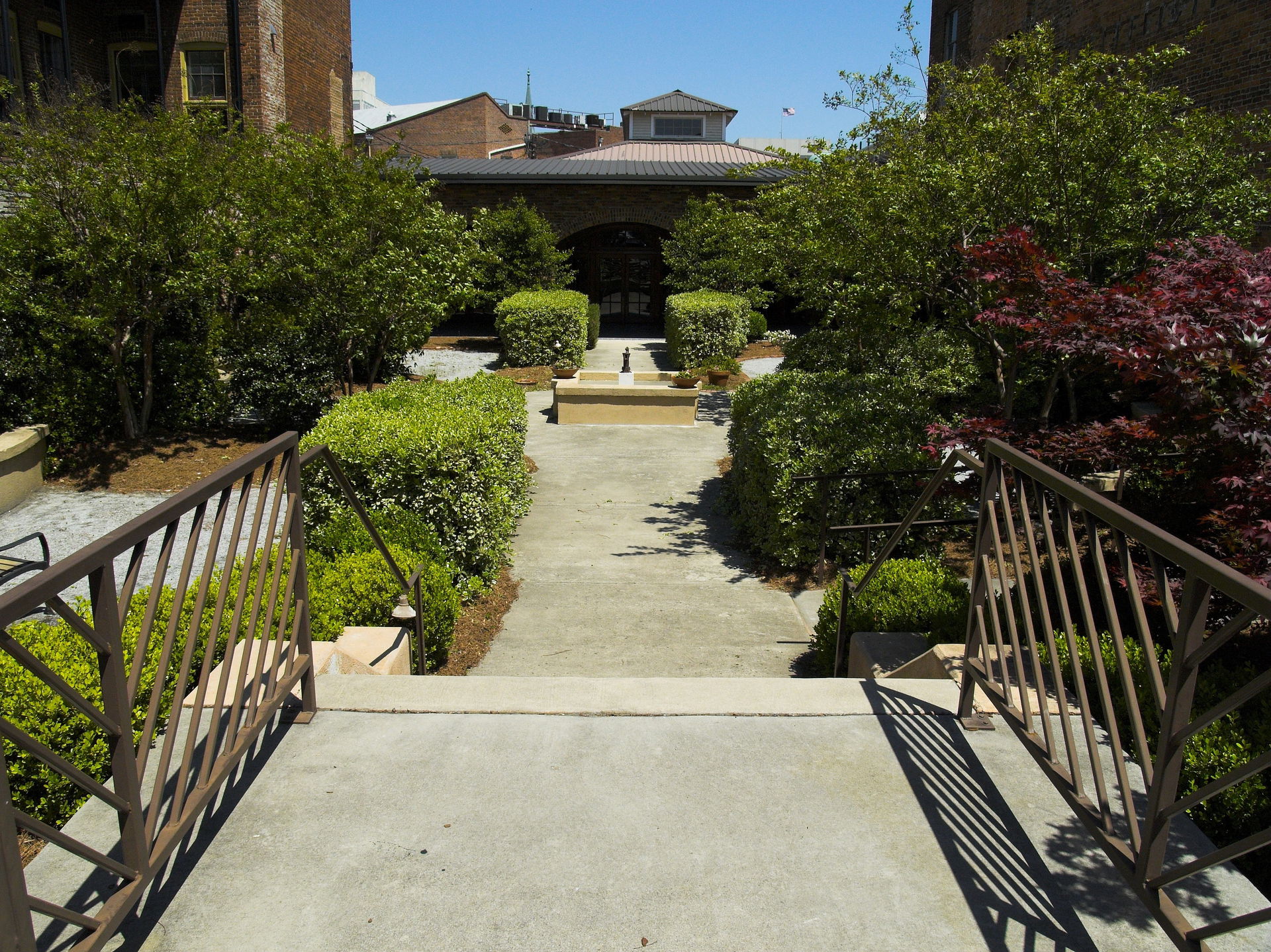 Some event facility with a nice courtyard.